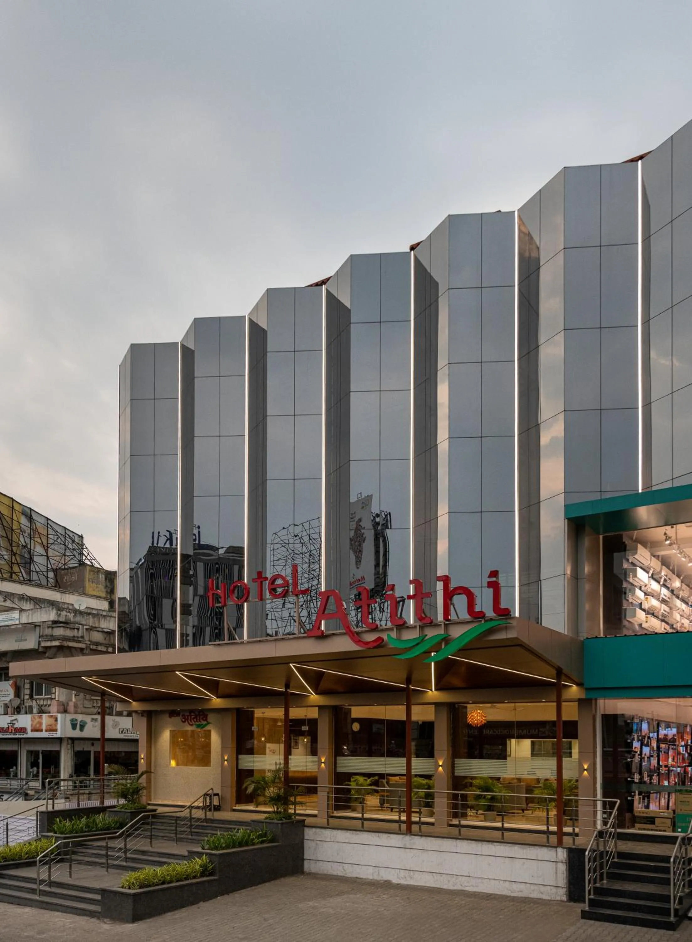 Property building in Hotel Atithi, Aurangabad