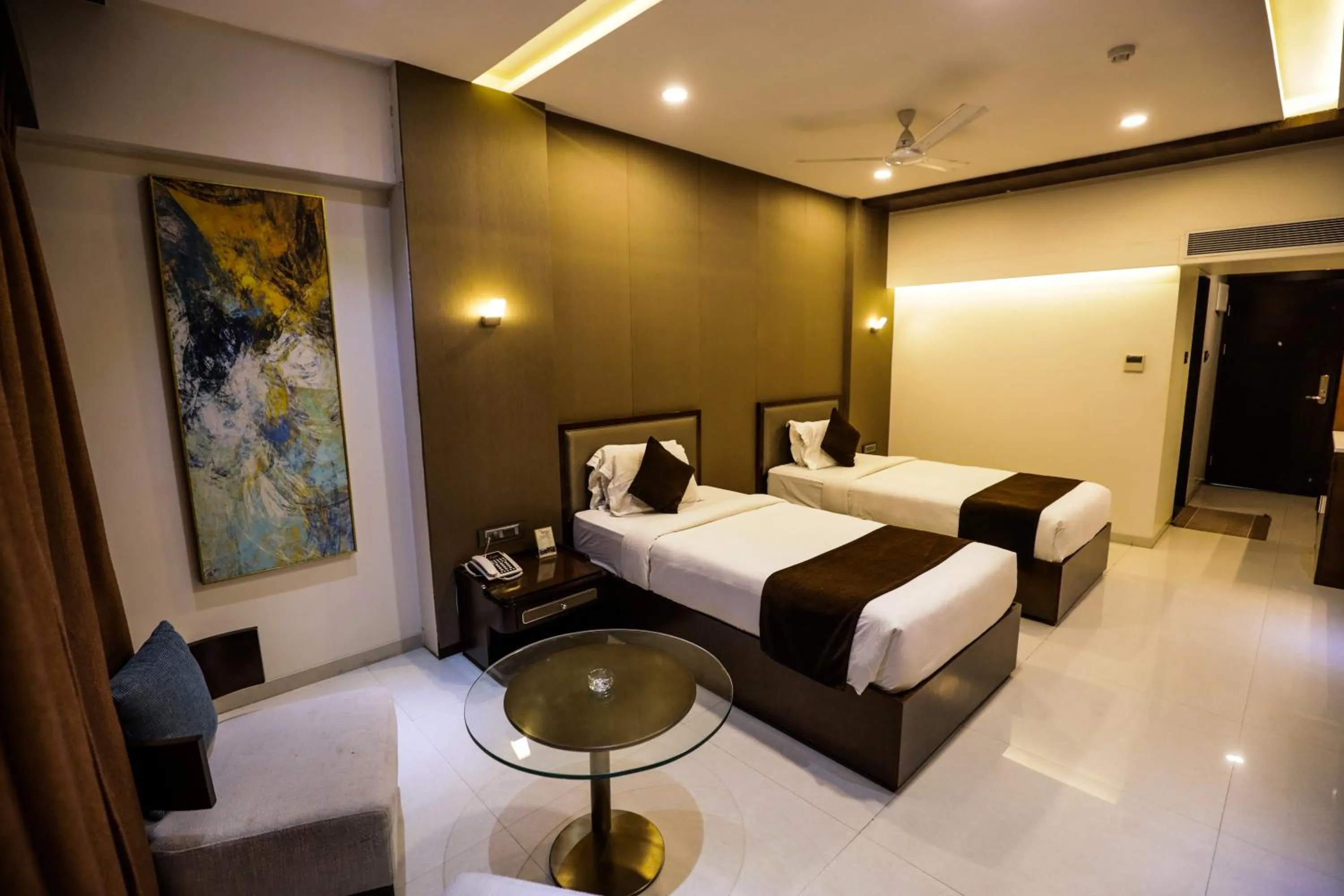 Bedroom, Bed in Hotel Atithi, Aurangabad