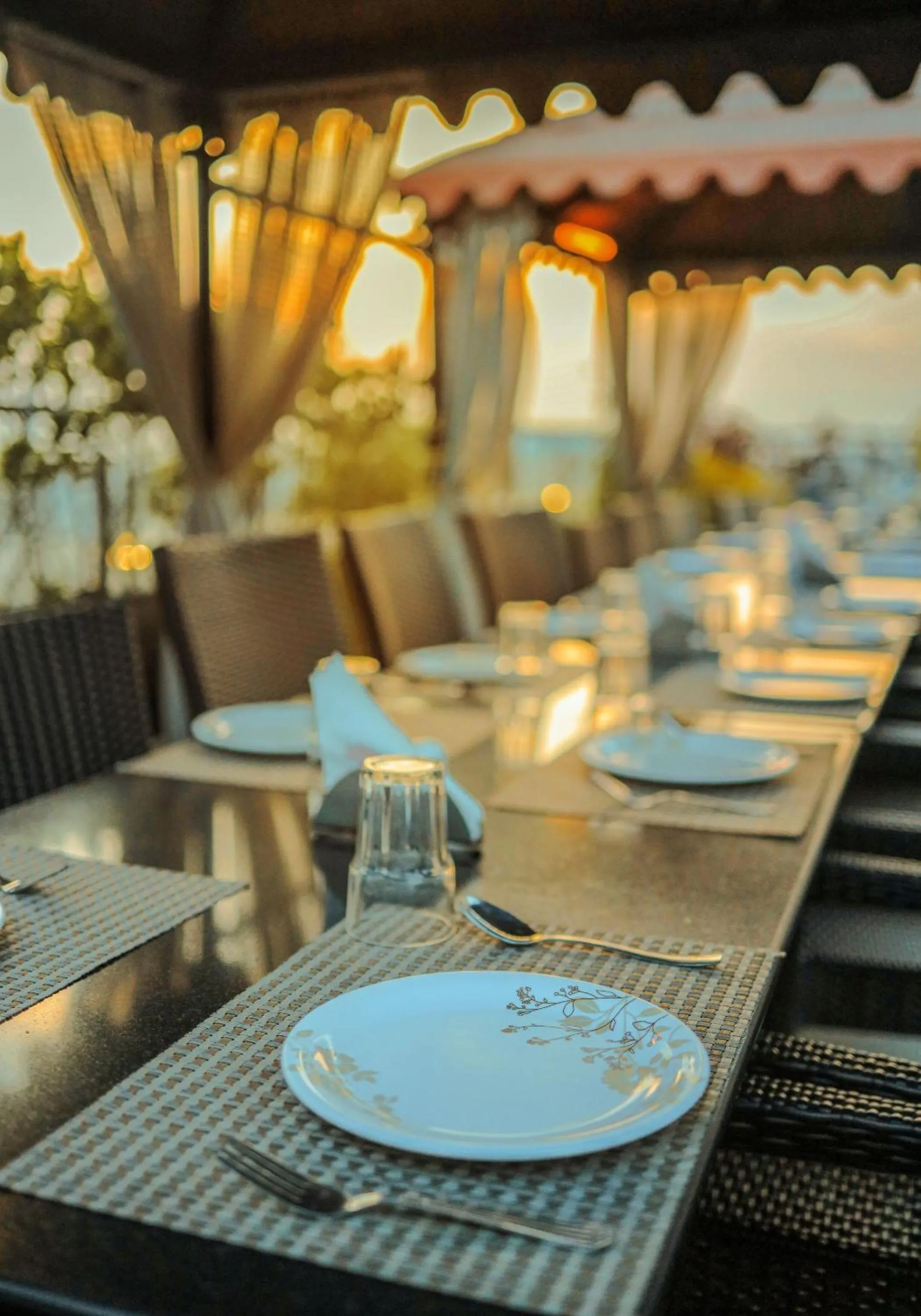 Dining area in Hotel Atithi, Aurangabad