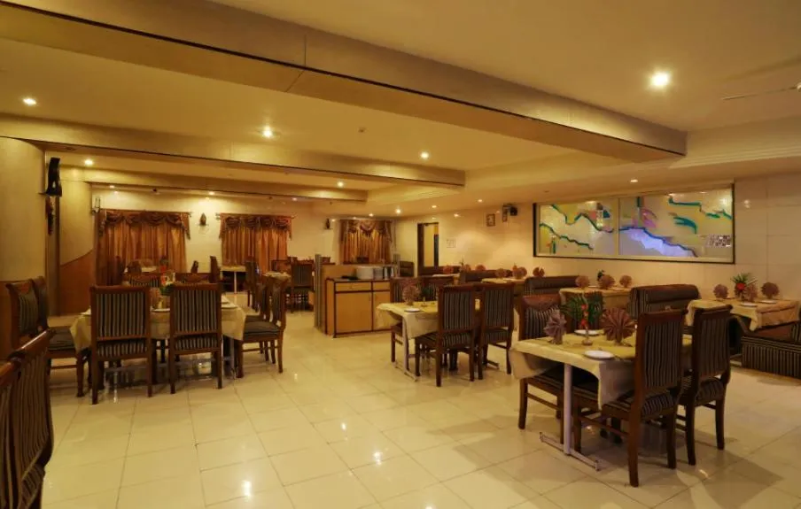 Restaurant/places to eat in Hotel Atithi, Aurangabad