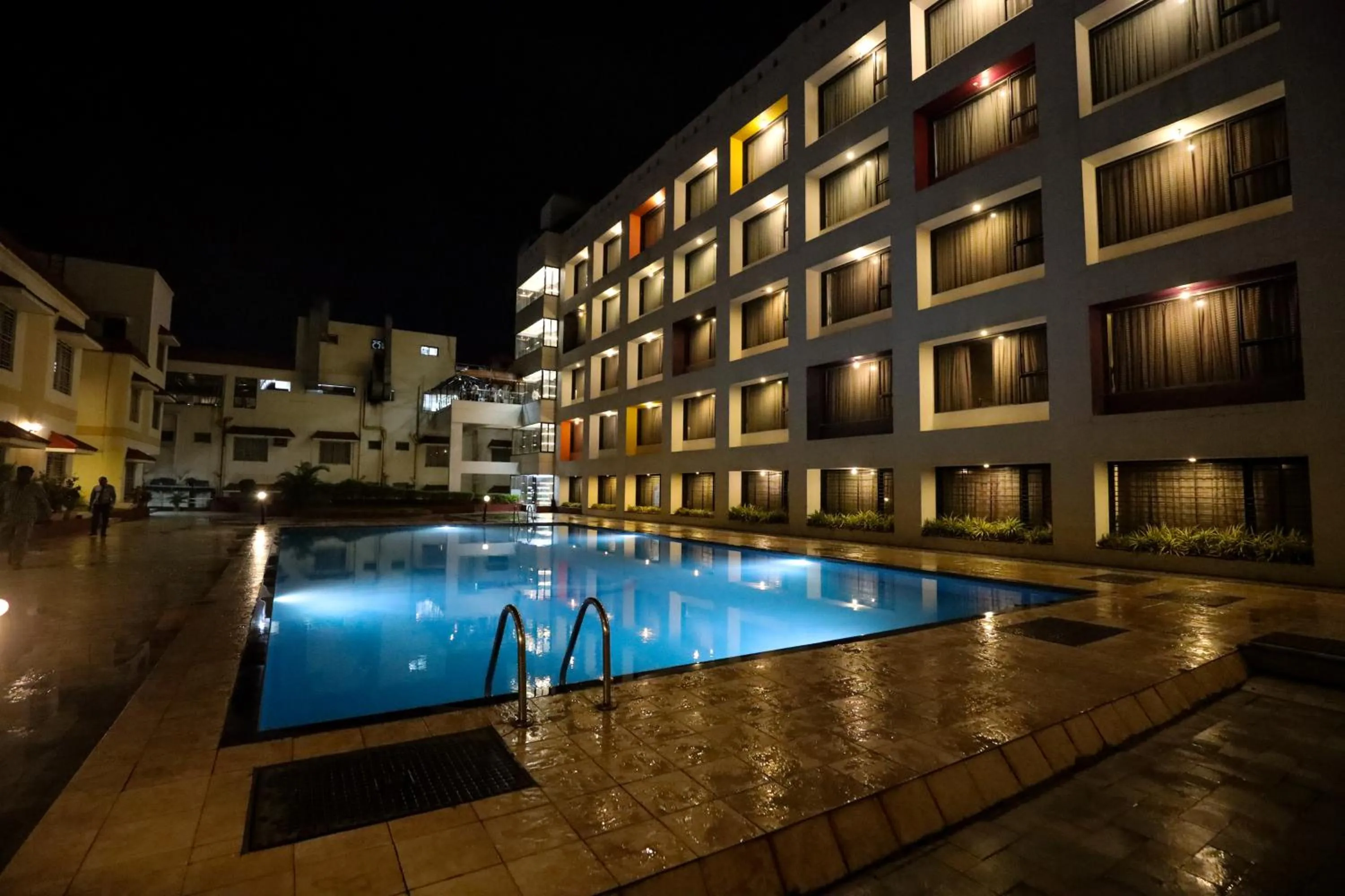 Property building in Hotel Atithi, Aurangabad