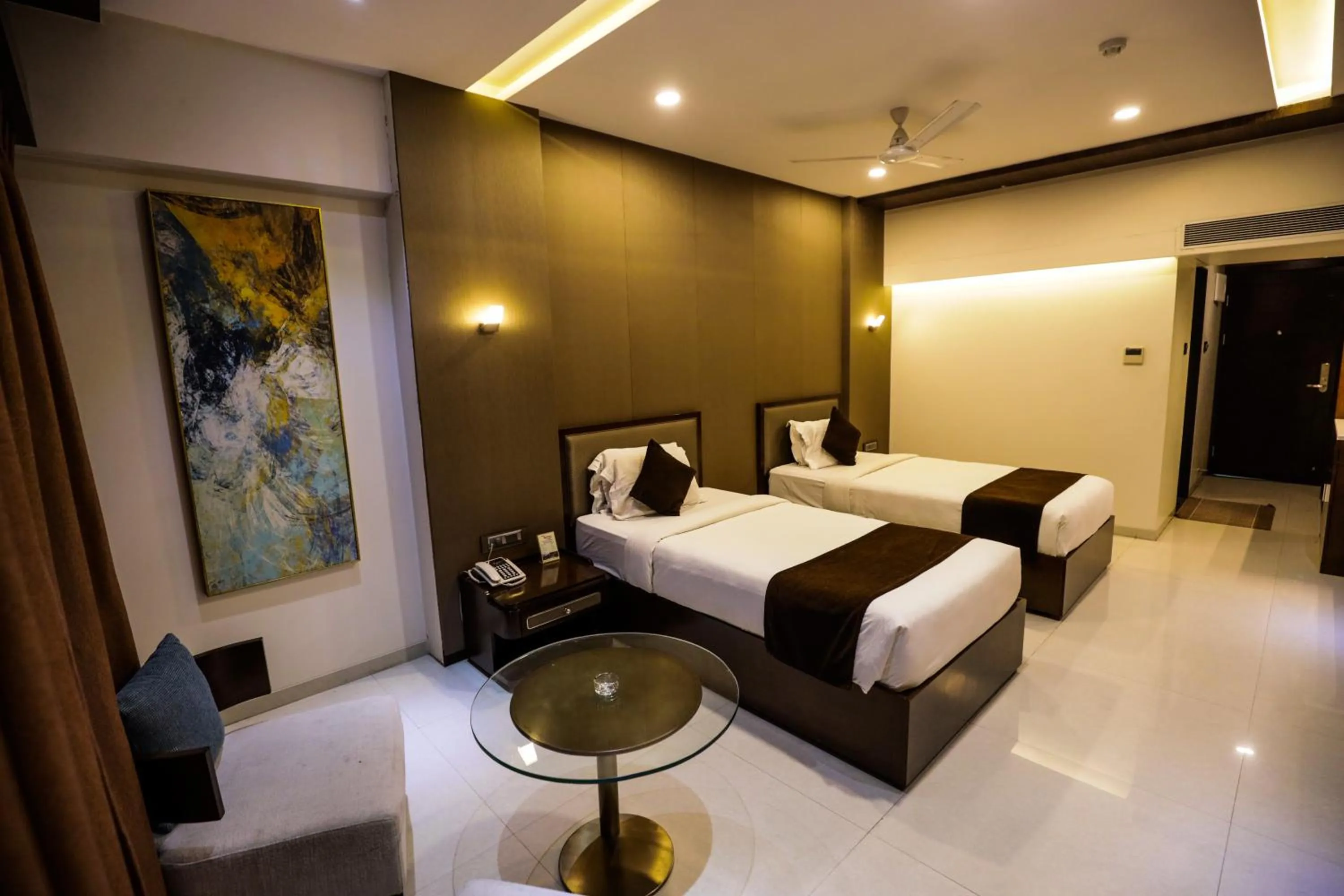 Bedroom, Bed in Hotel Atithi, Aurangabad