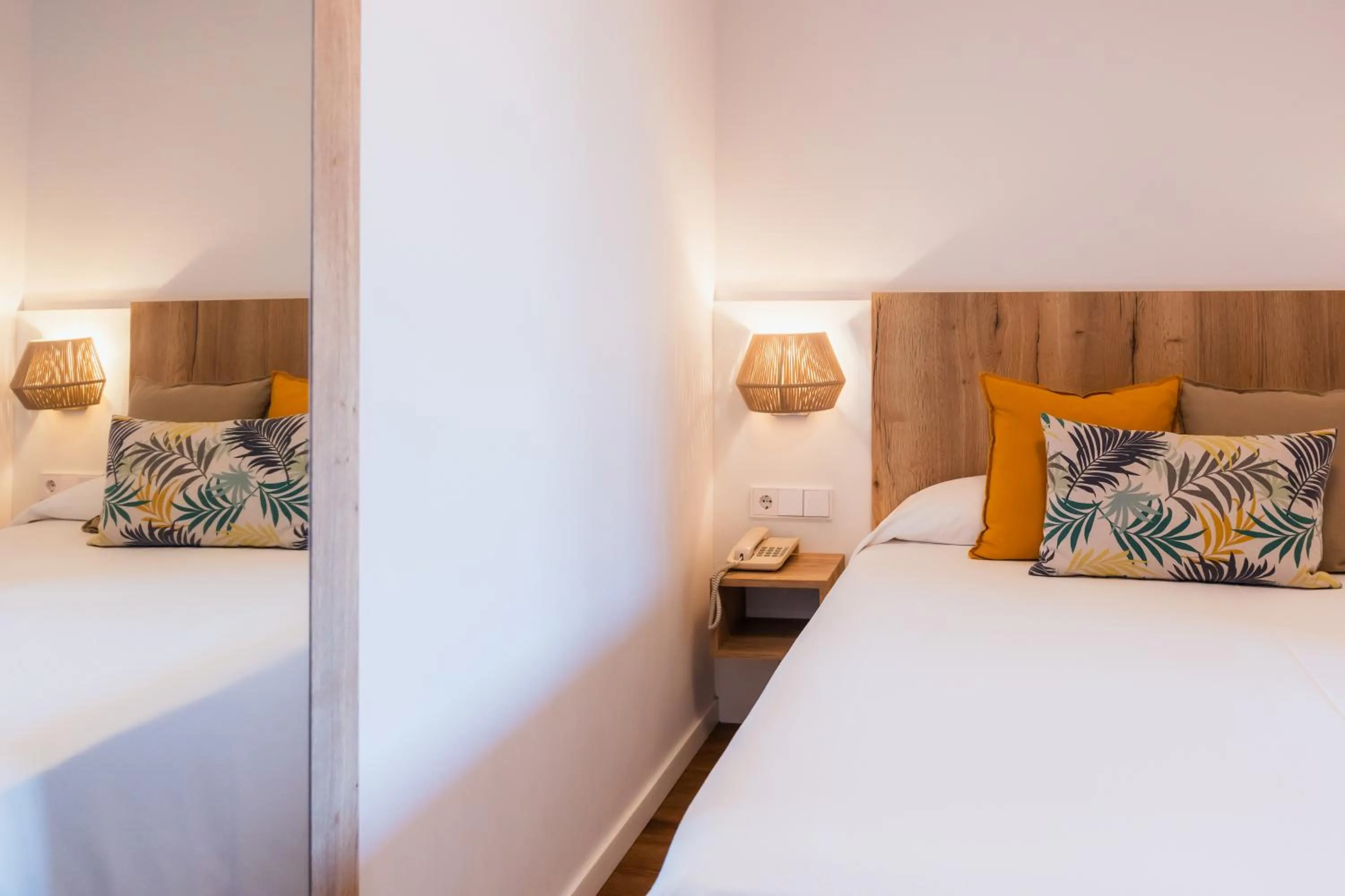 Bed in Hotel Restaurant Bon Retorn