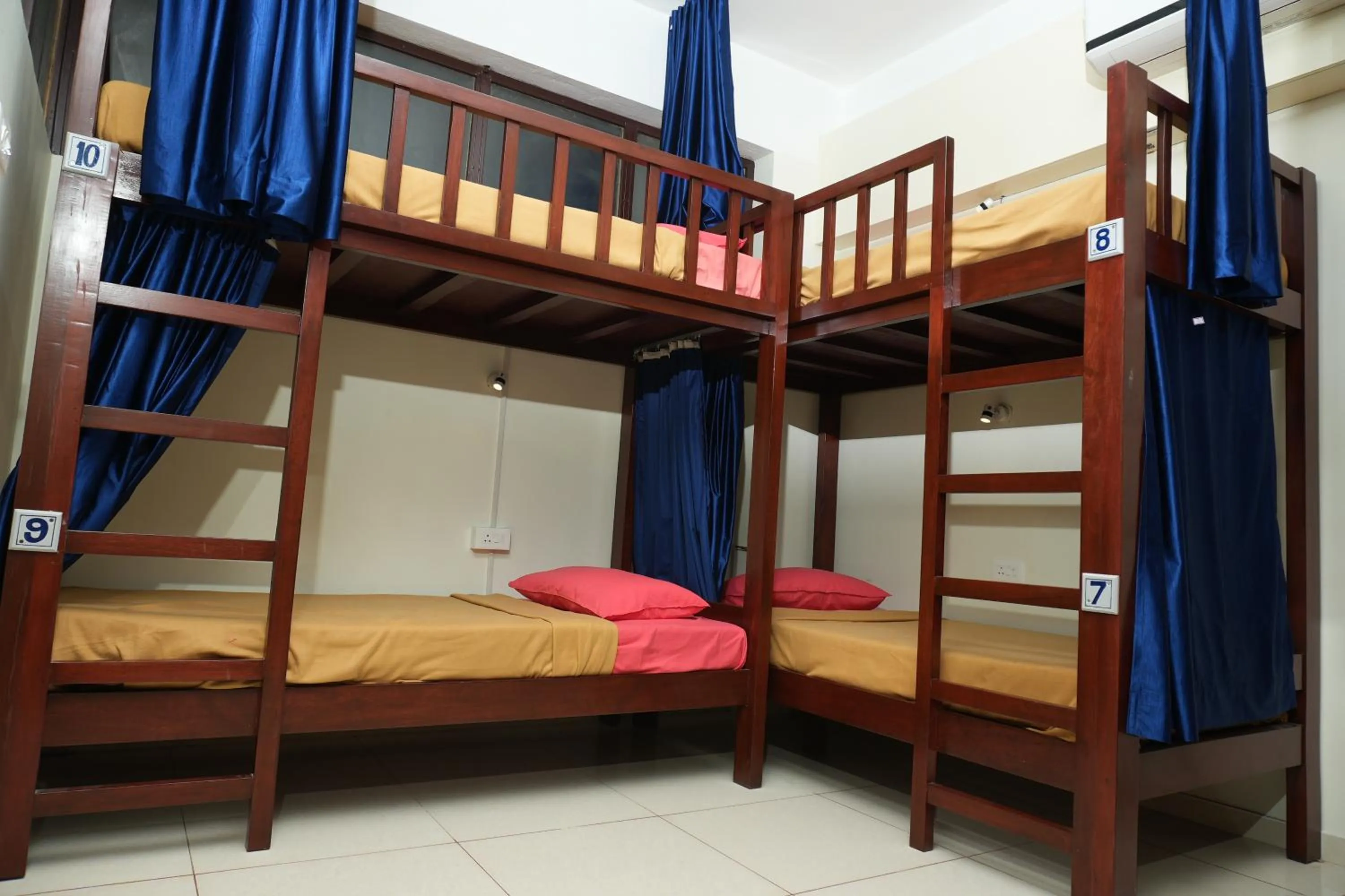 bunk bed, Bed in Bay Stays near white town