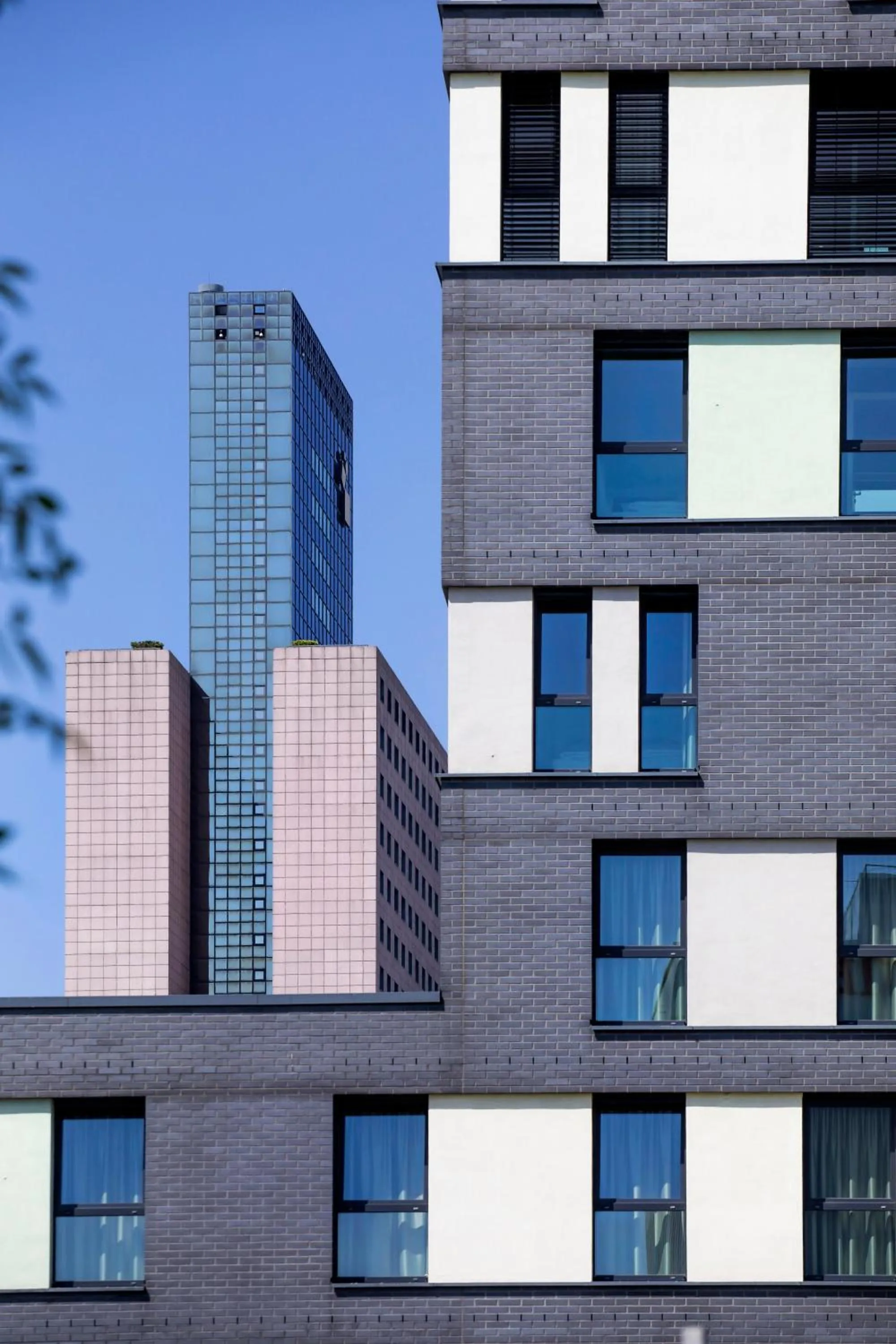 Facade/entrance in LyvInn Hotel Frankfurt