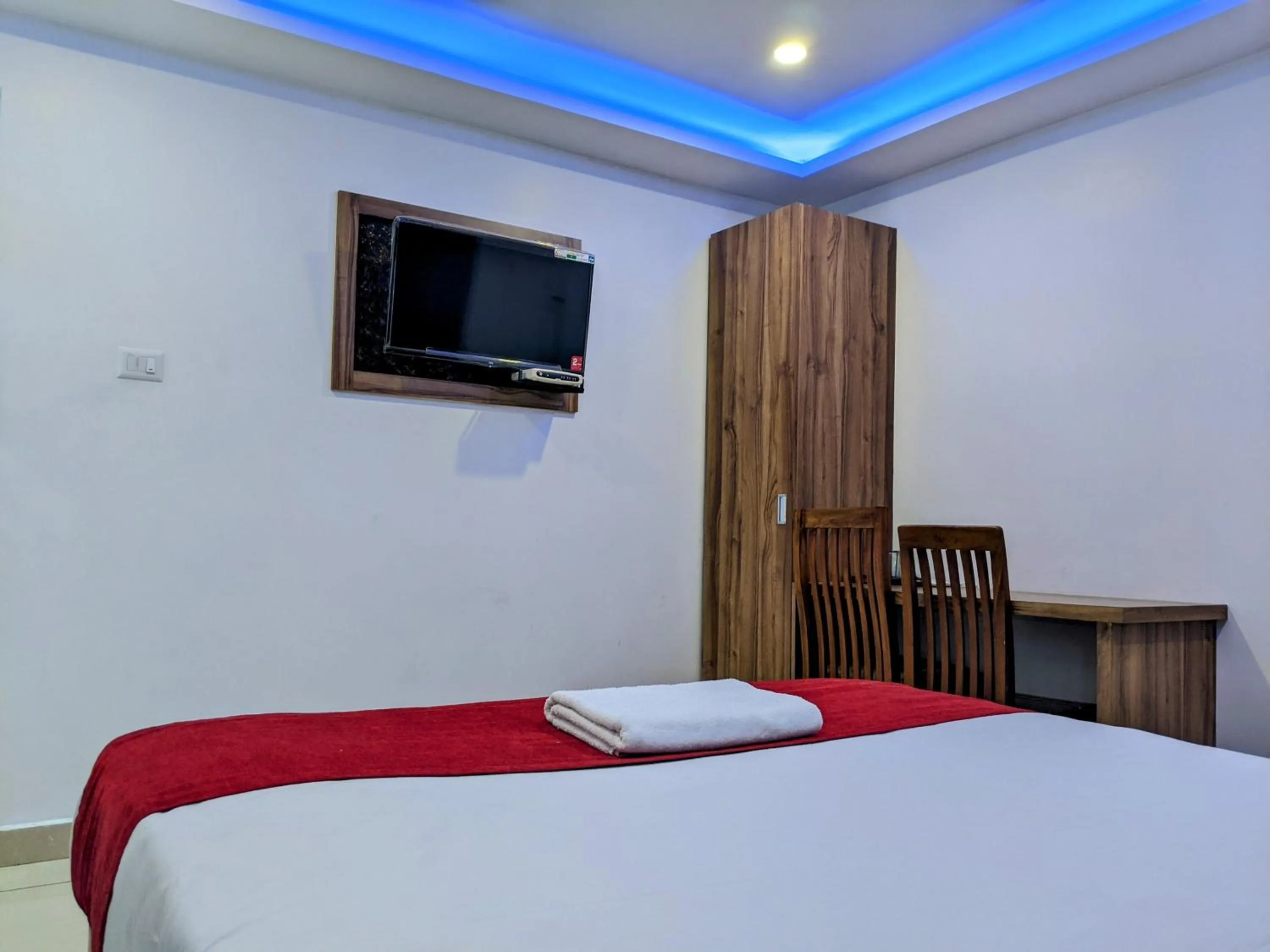 Bed in Hotel Feathers