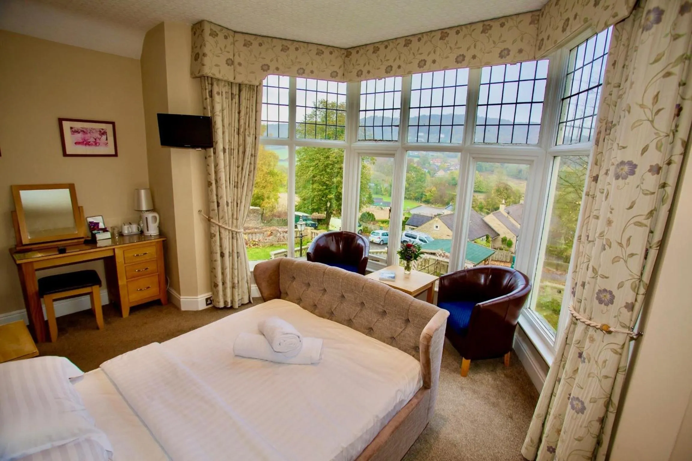 Bedroom, Bed in Sir William Hotel