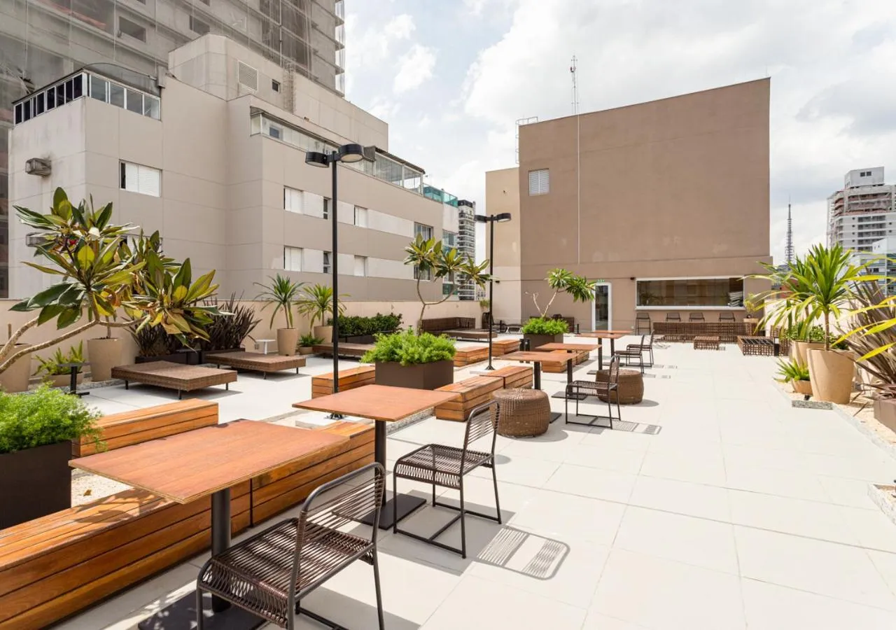 Property building in Smart Charlie Mobi Pinheiros