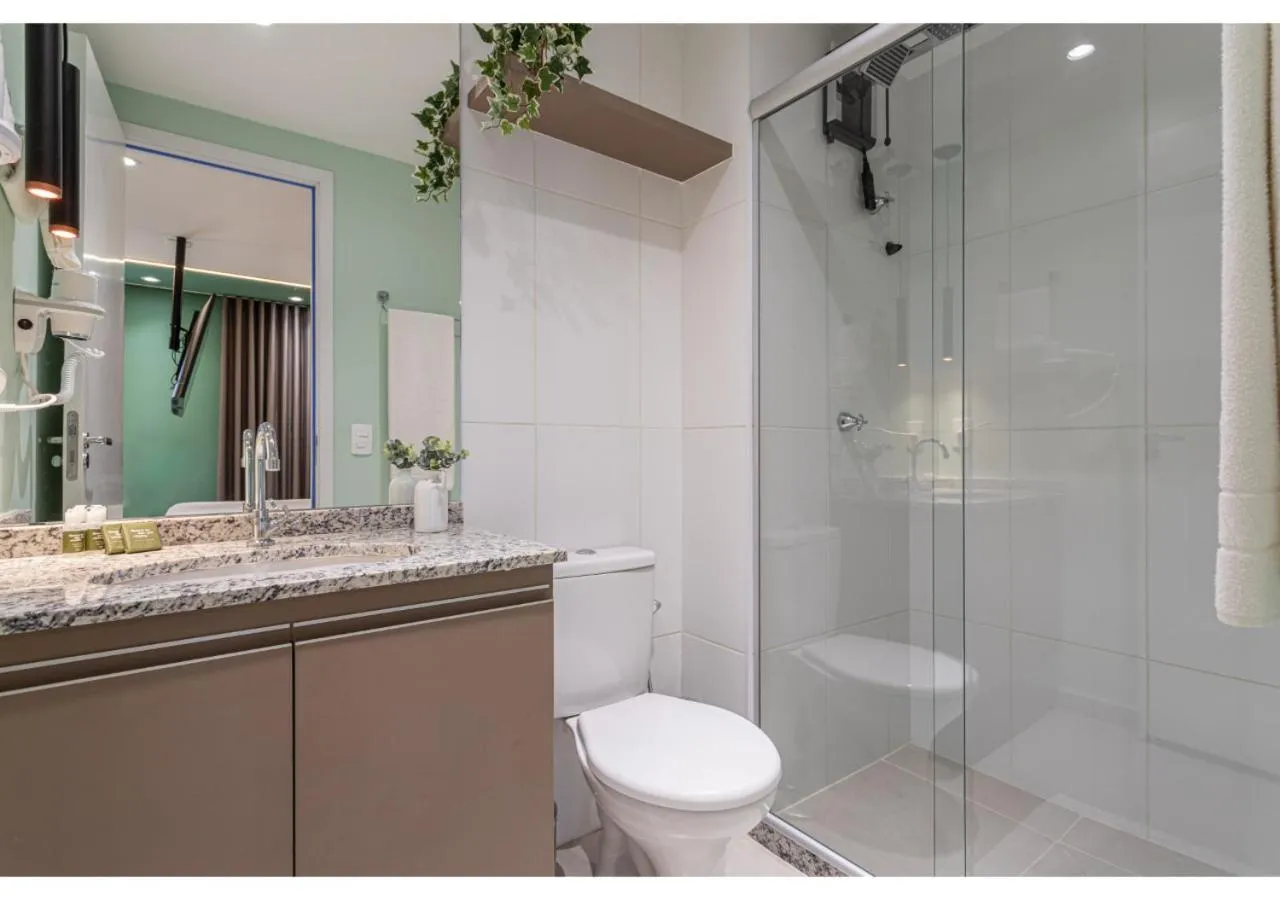 Shower in Smart Charlie Mobi Pinheiros