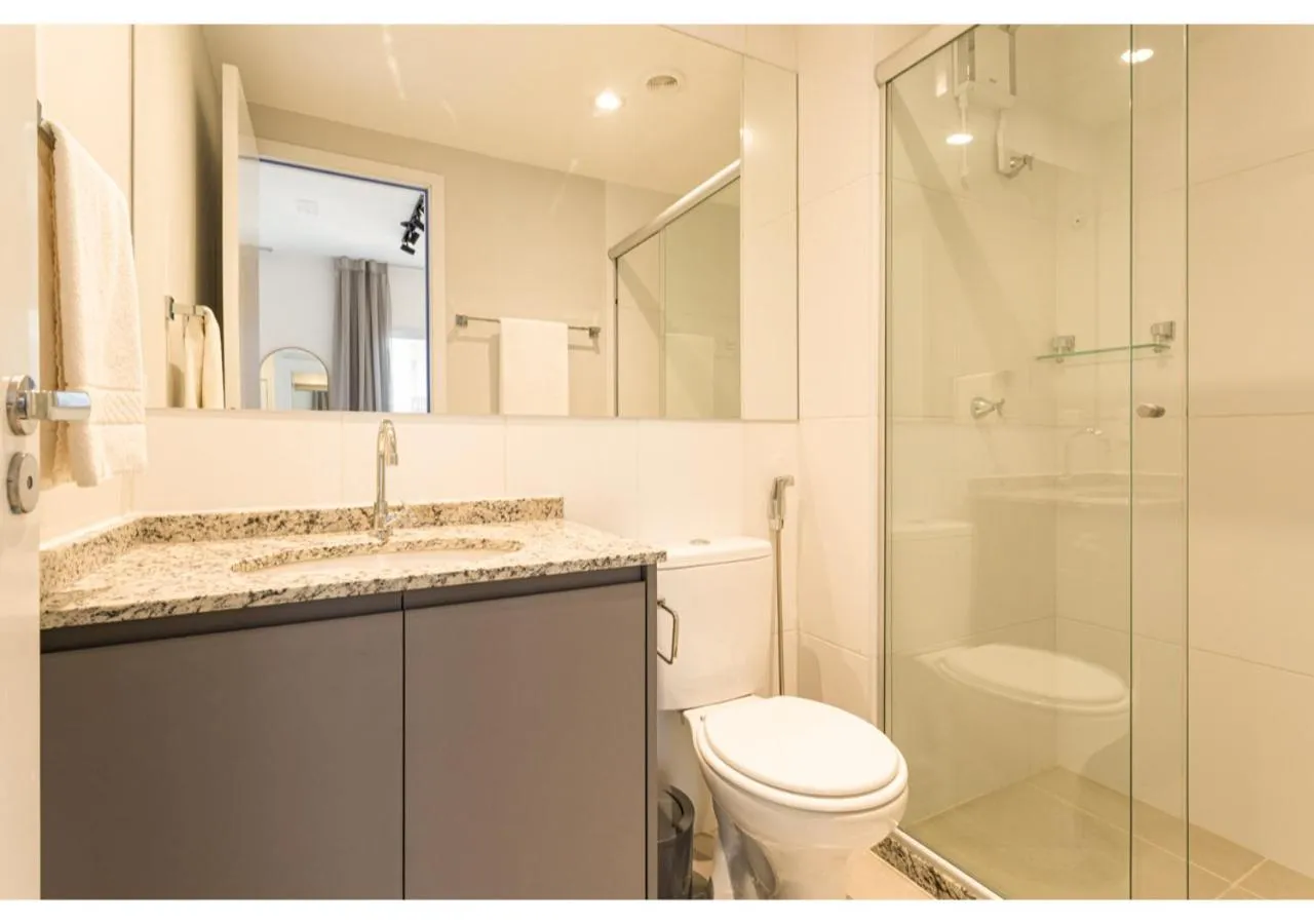 Shower in Smart Charlie Mobi Pinheiros