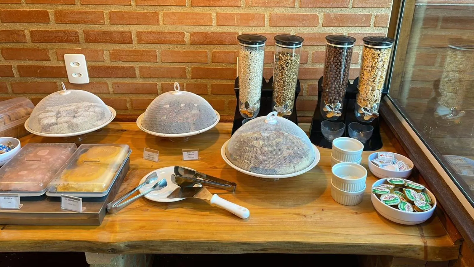 Breakfast in Pousada Renovo da Serra