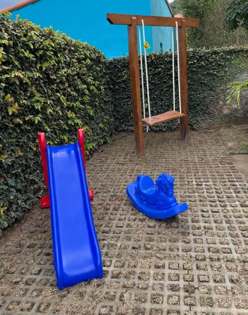 children in Pousada Renovo da Serra