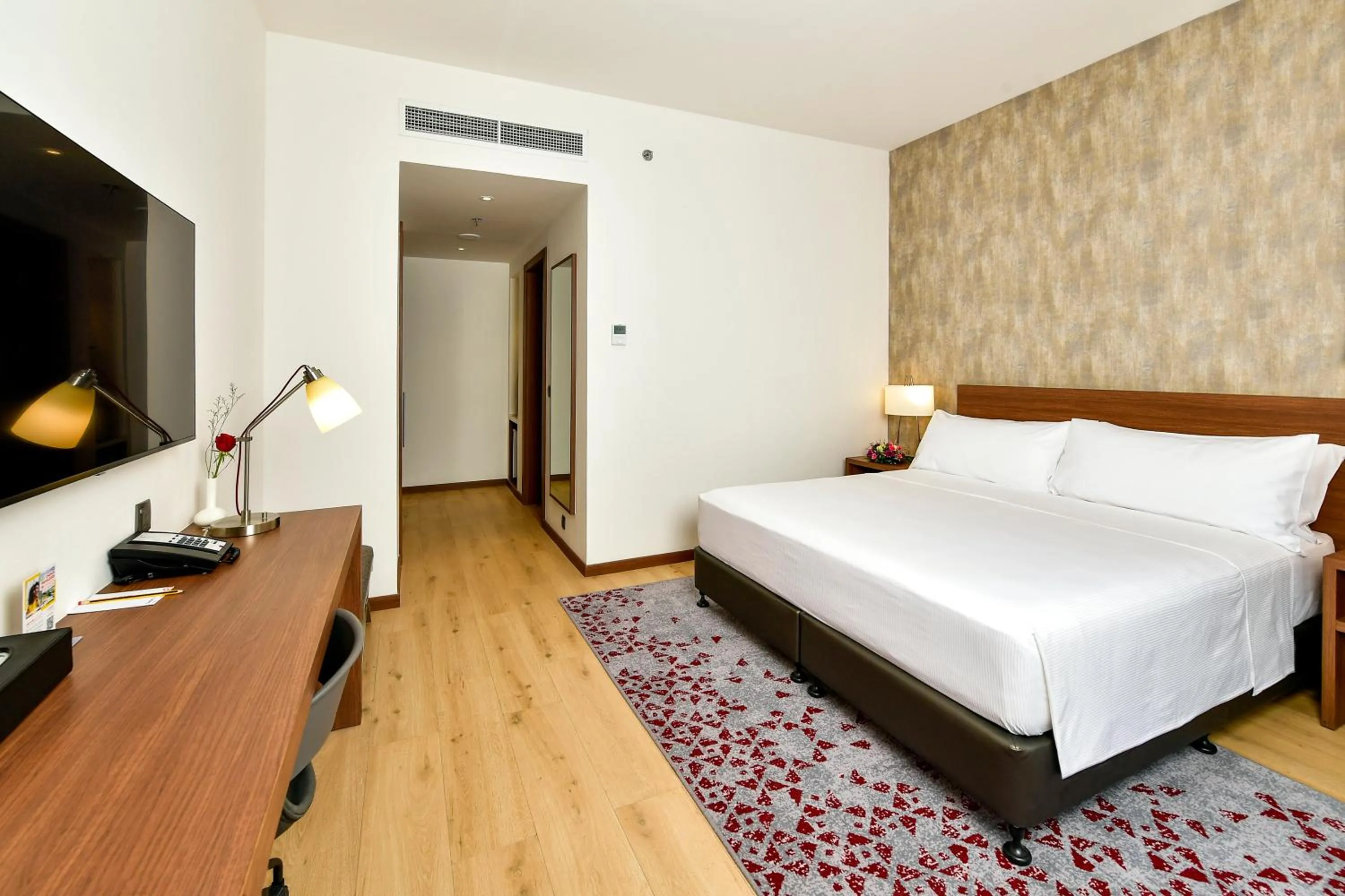Bed in Comfort Hotel Riyadh Olaya