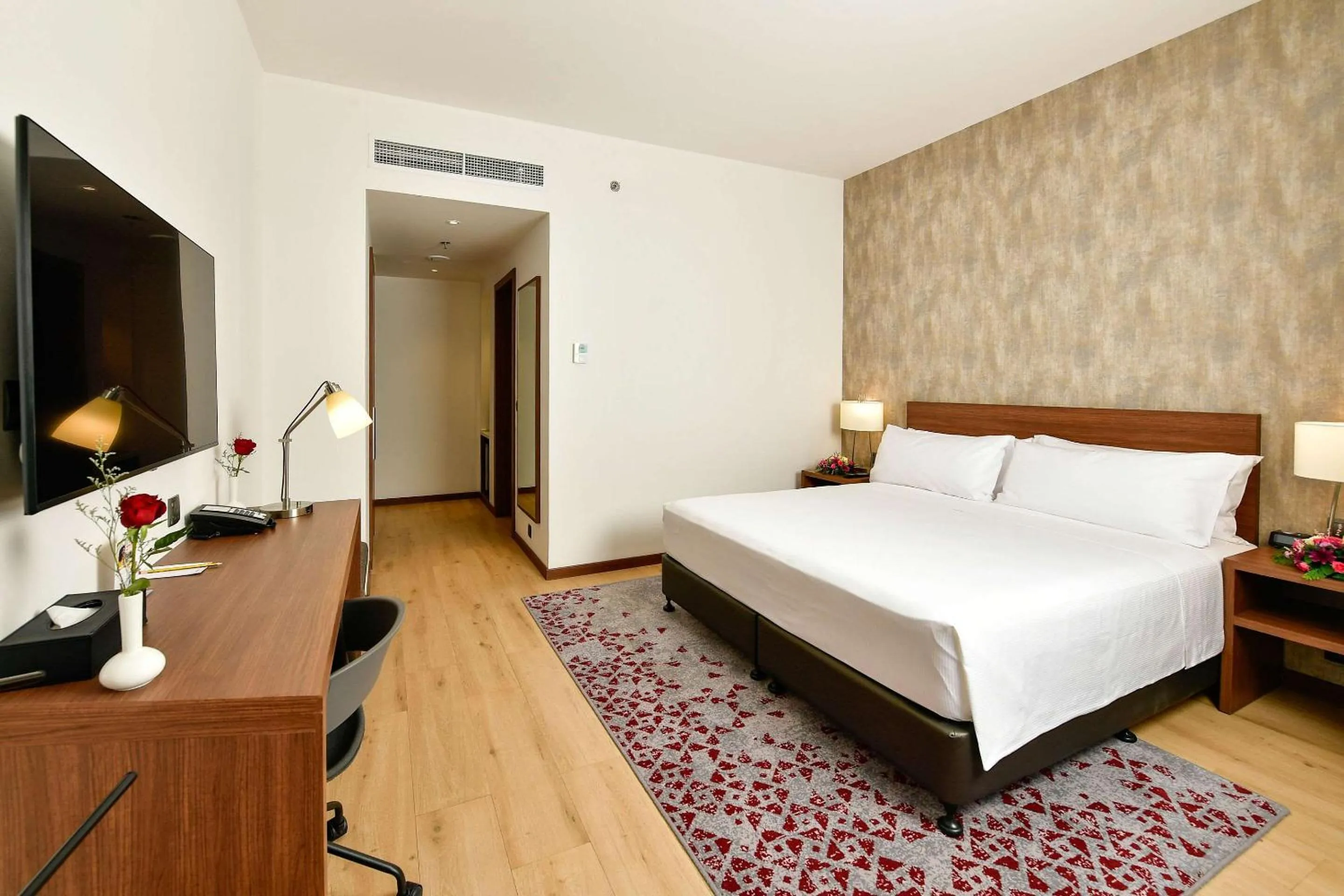 Bedroom, Bed in Comfort Hotel Riyadh Olaya