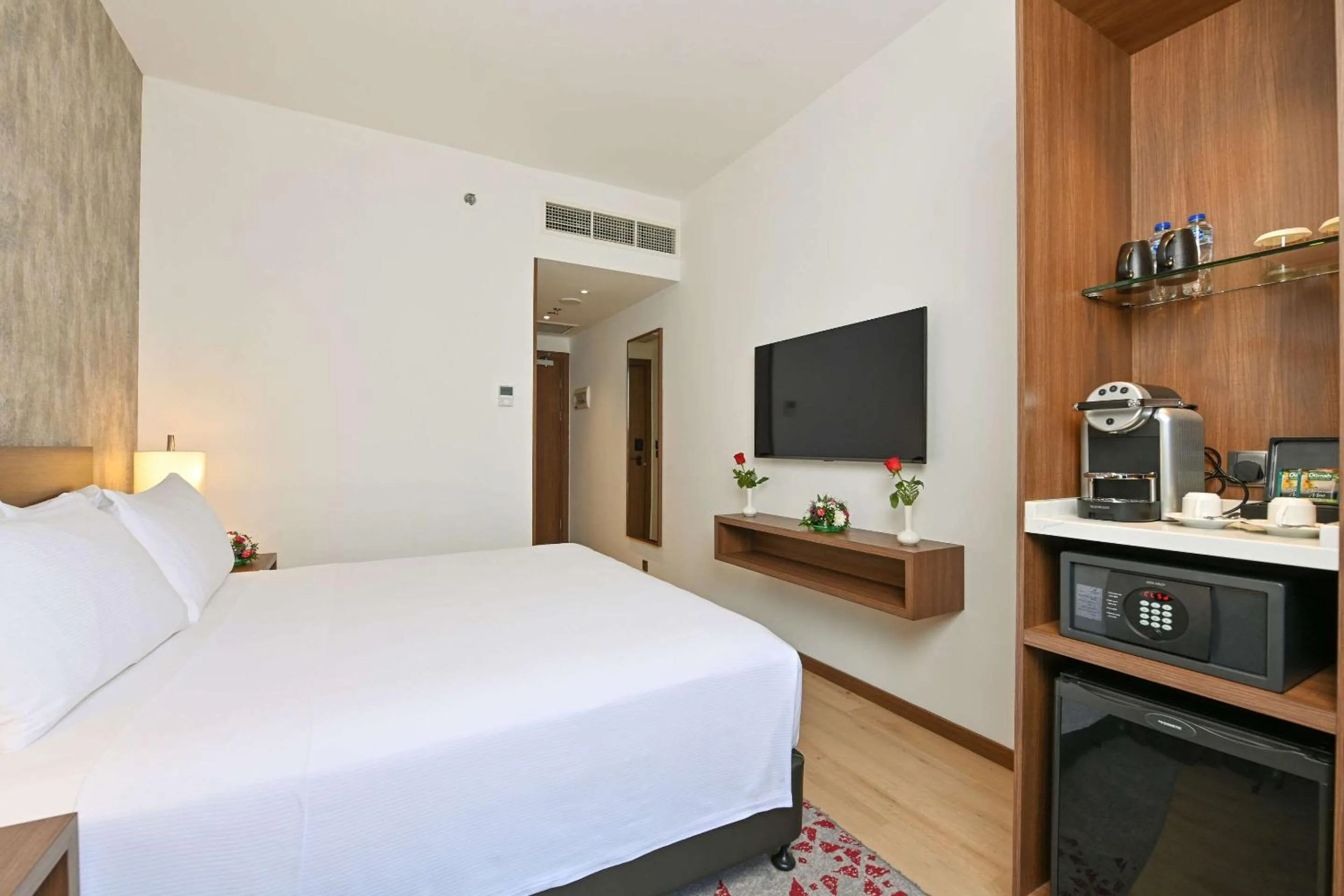 Bedroom, Bed in Comfort Hotel Riyadh Olaya