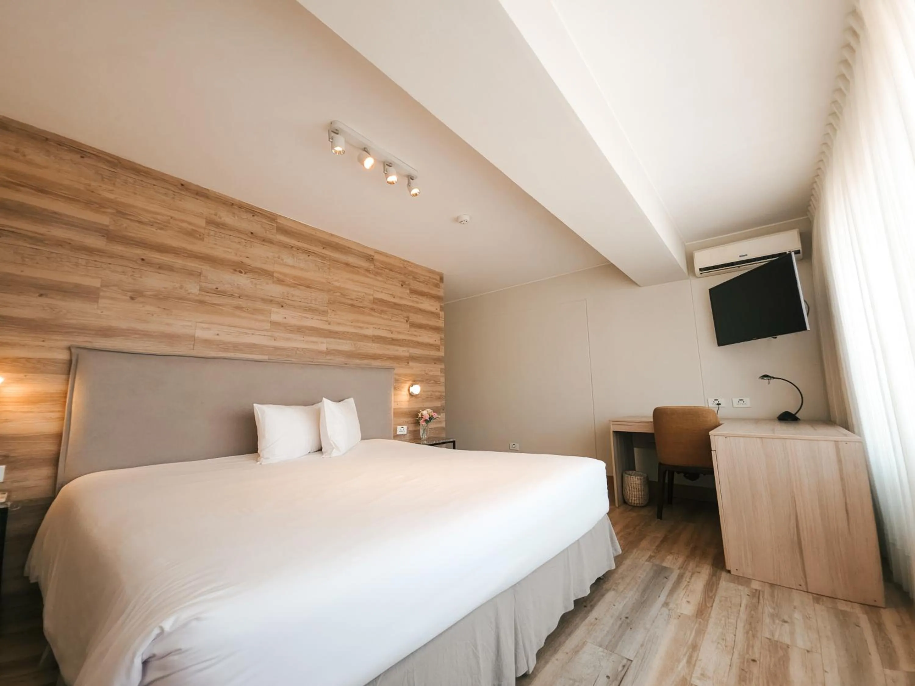 Photo of the whole room, Bed in ARTE HOTEL Lima