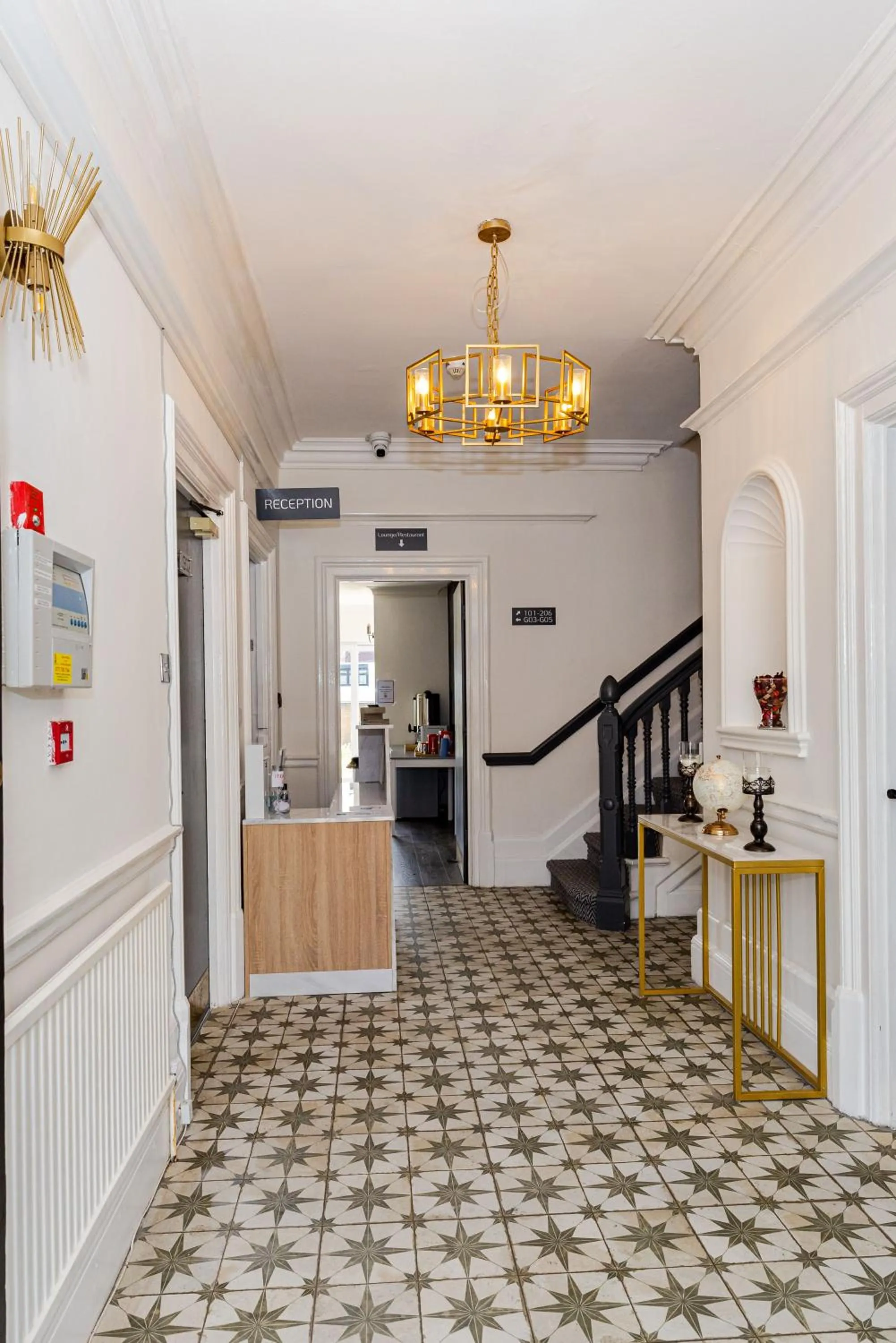 Lobby or reception in Woodford Hotel