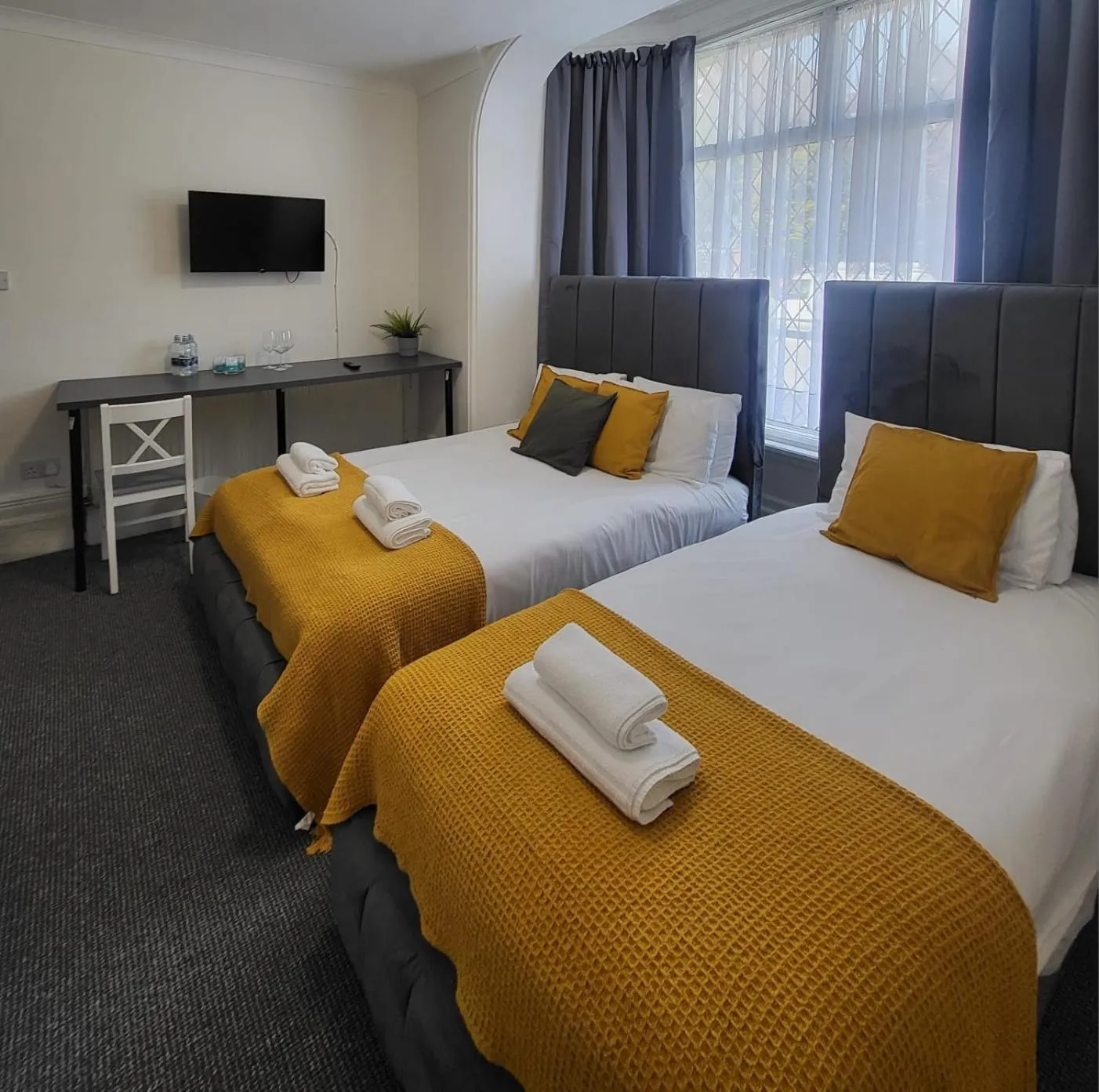 Bed in Woodford Hotel