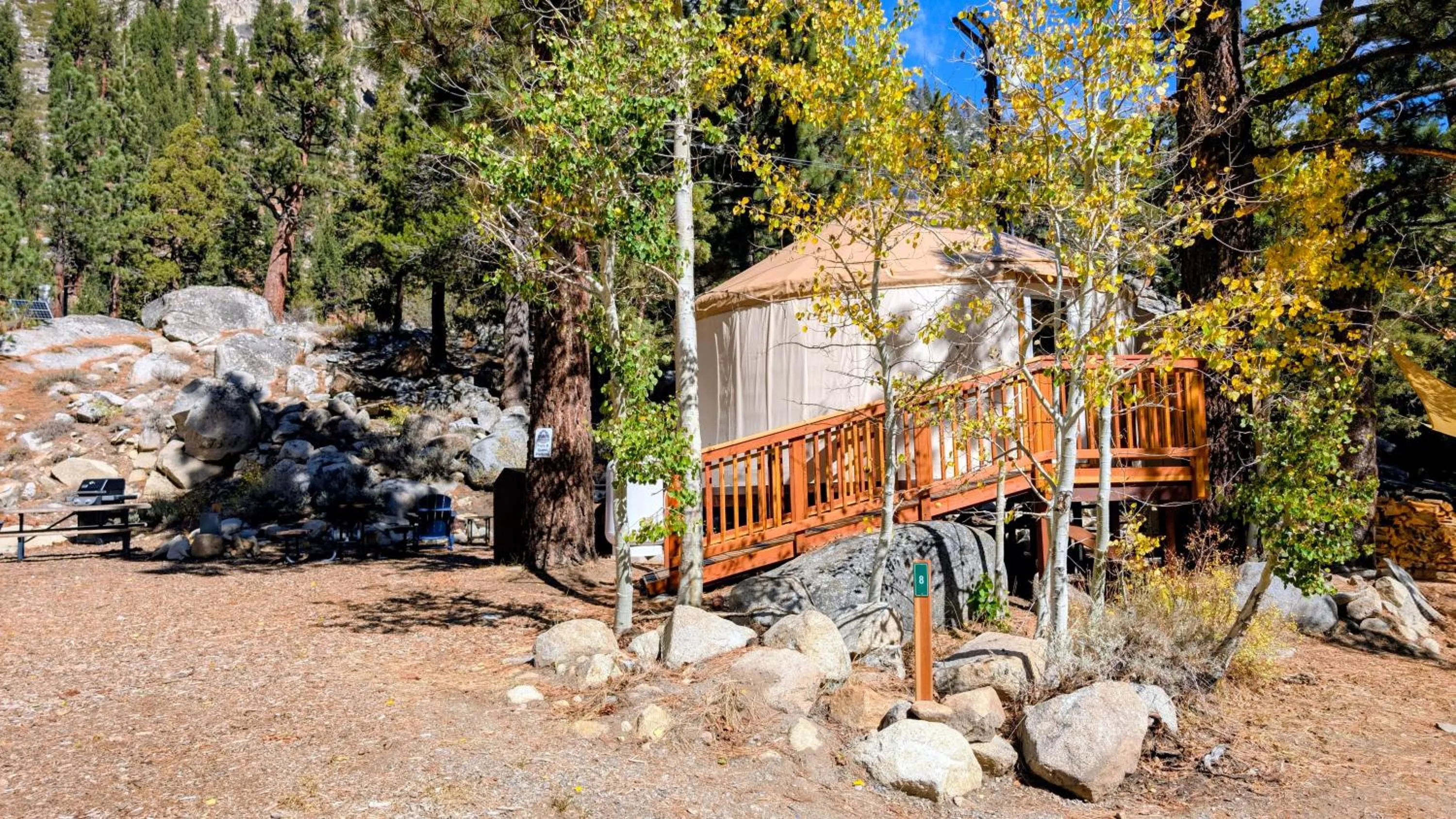 Desolation Hotel Hope Valley