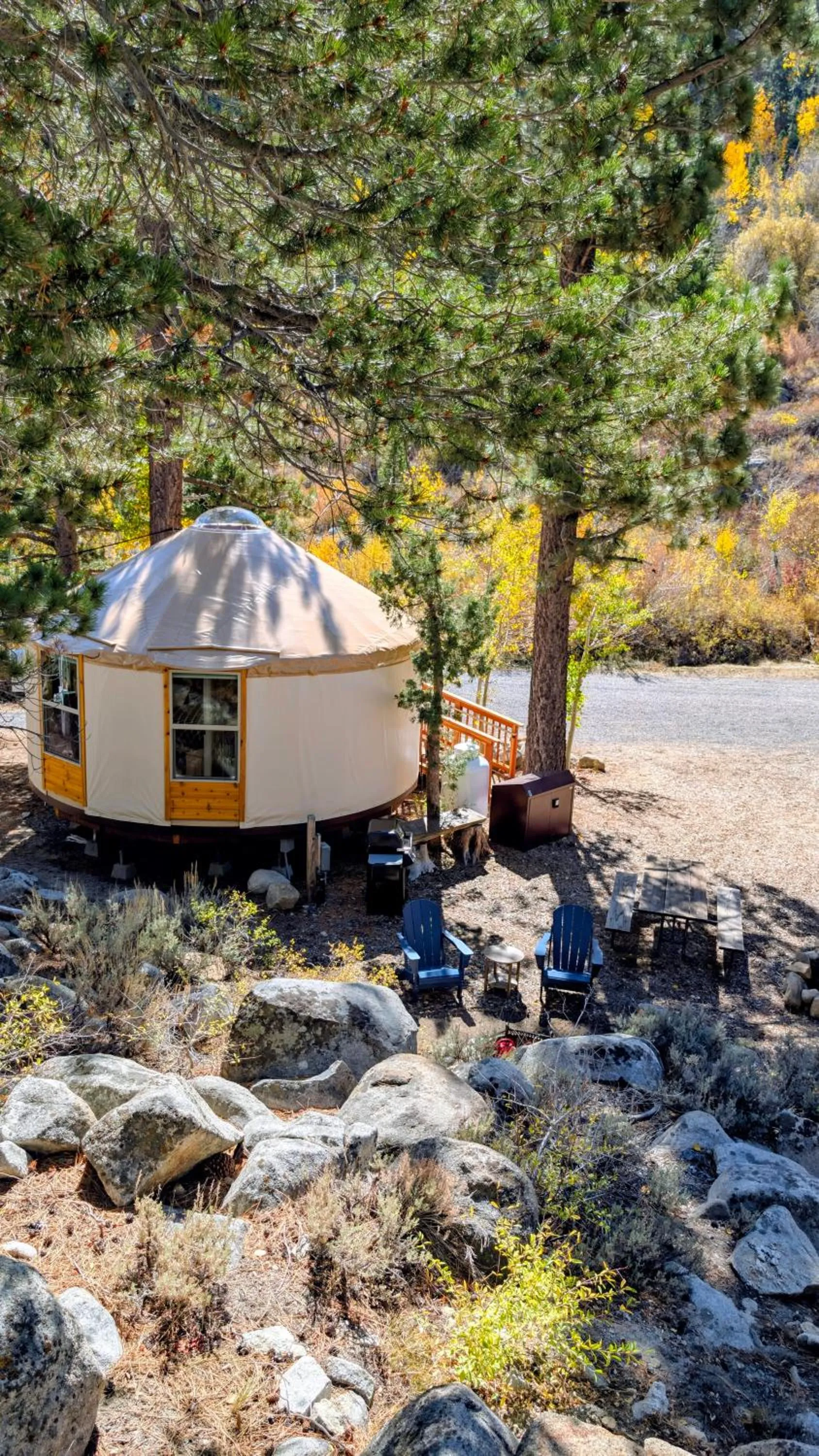 Desolation Hotel Hope Valley