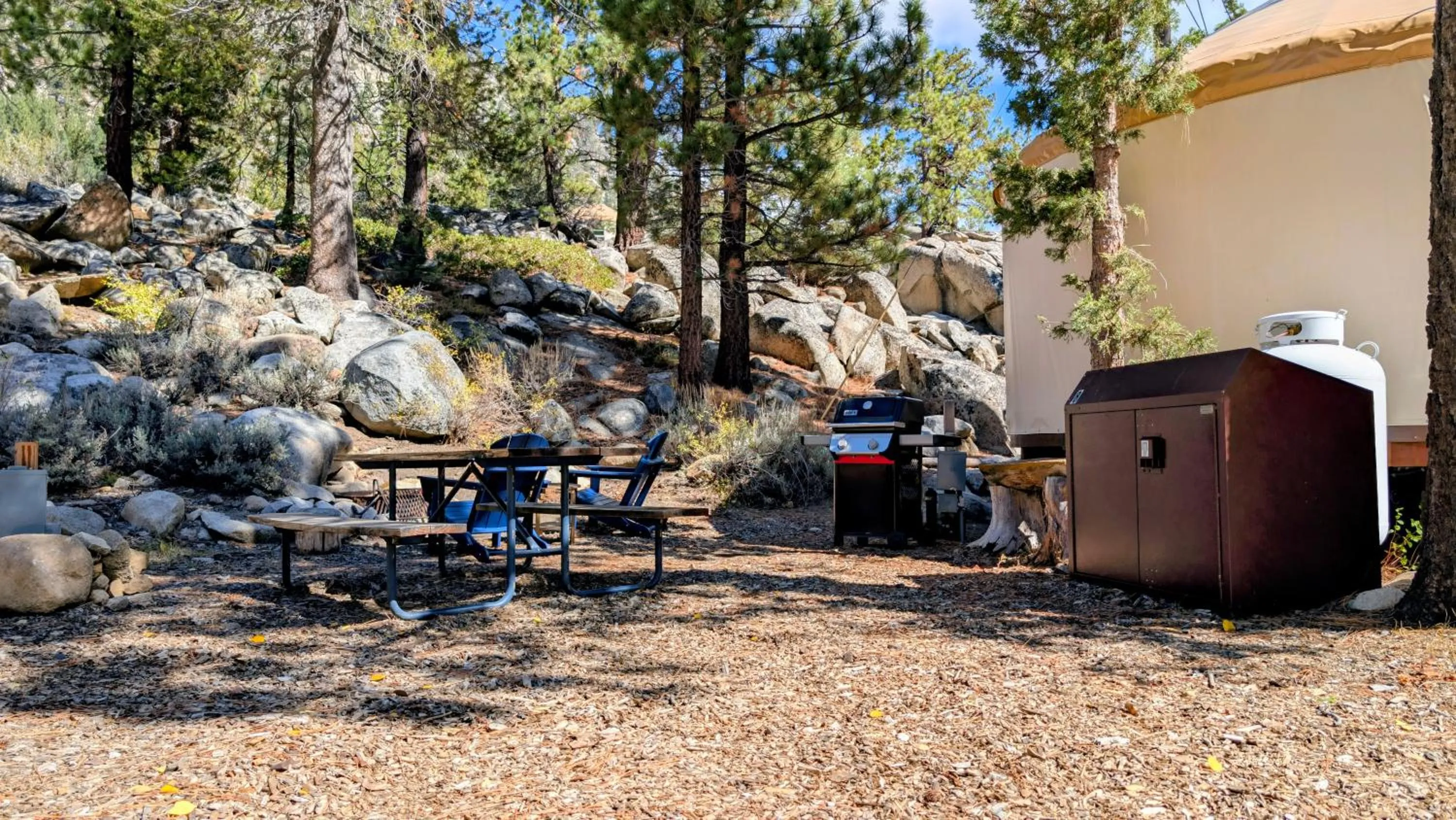 Desolation Hotel Hope Valley