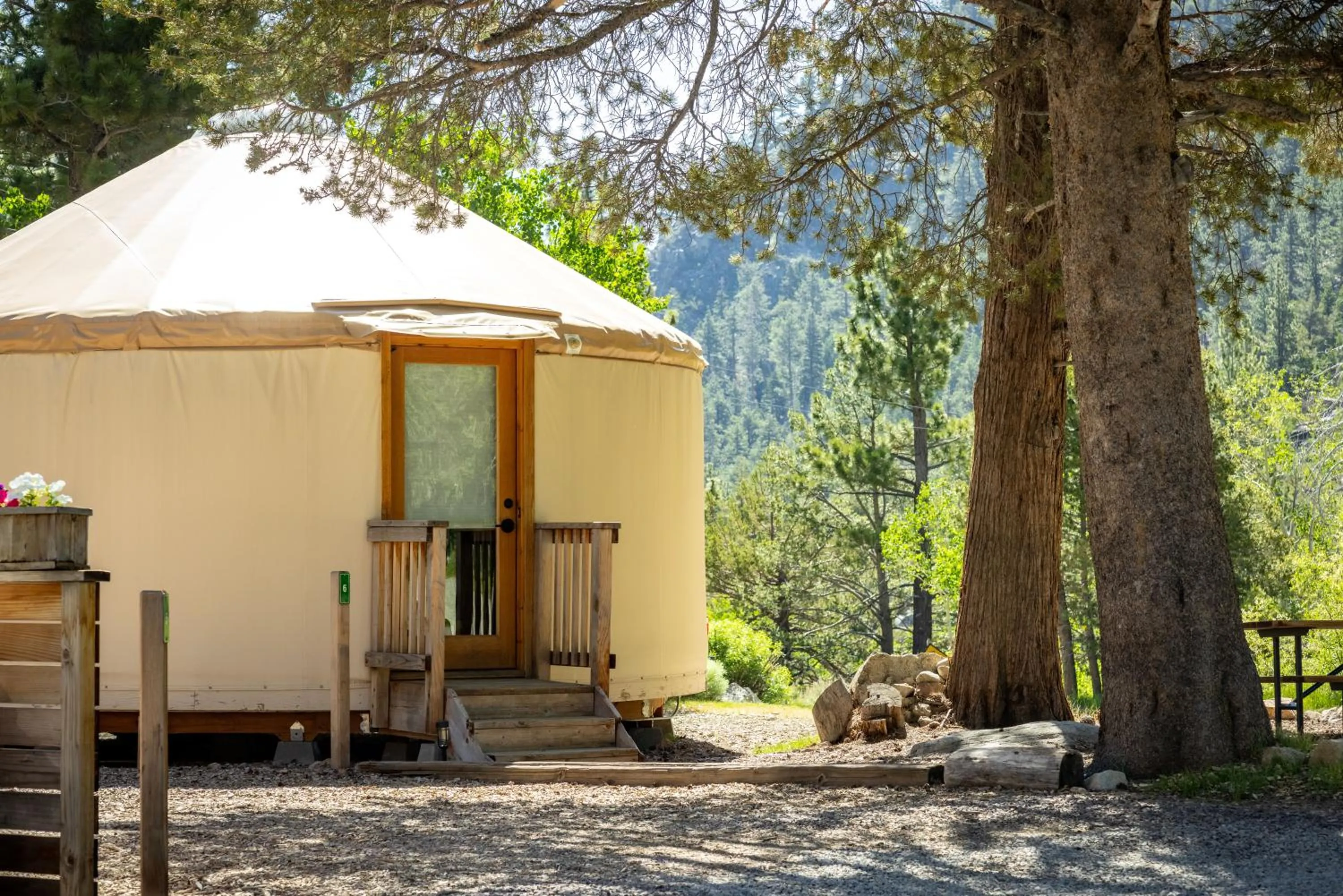 Property building in Desolation Hotel Hope Valley