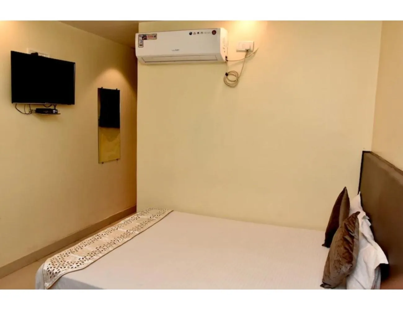 Photo of the whole room in Hotel Maple Inn, Patna