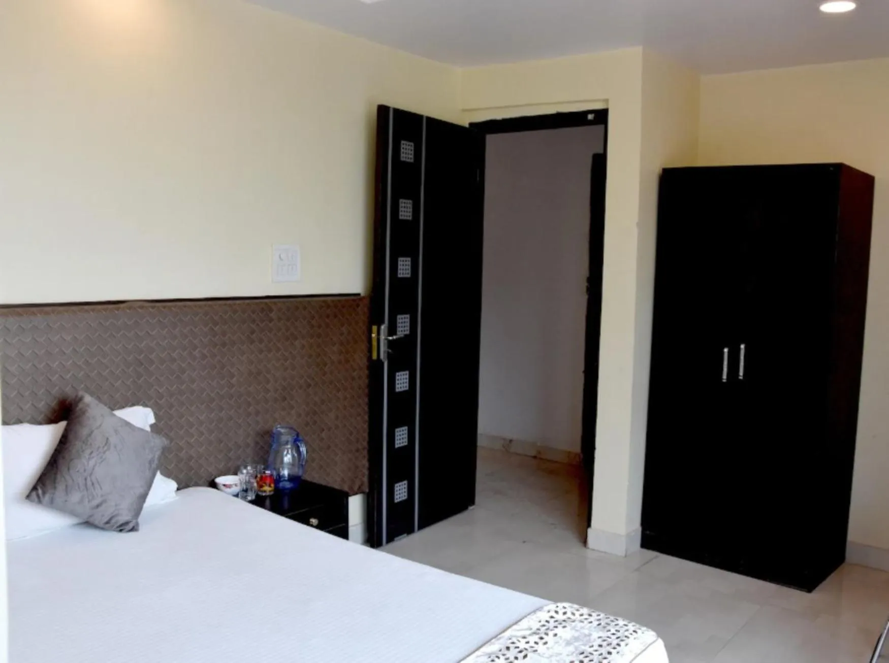 Bed in Hotel Maple Inn, Patna