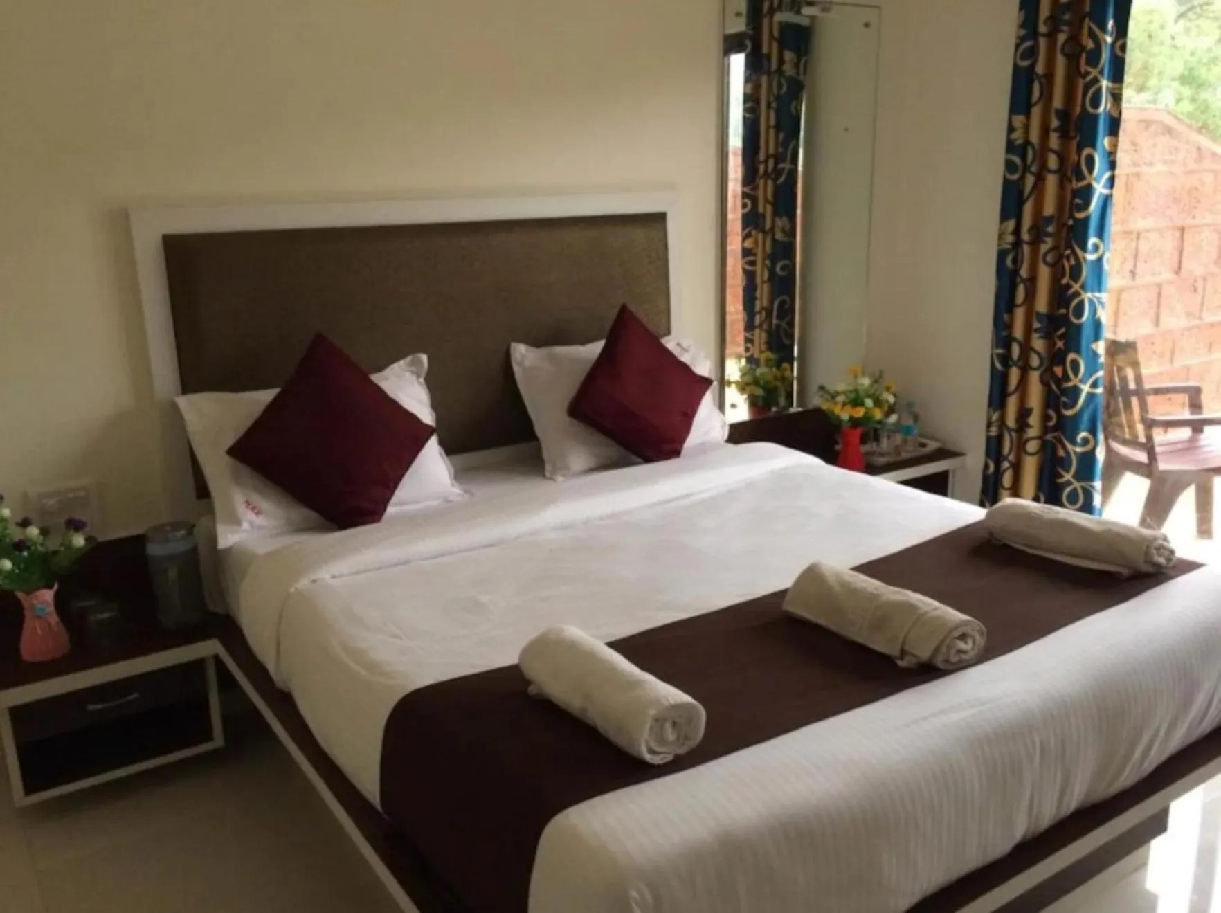 Bedroom in Hotel Maple Inn, Patna