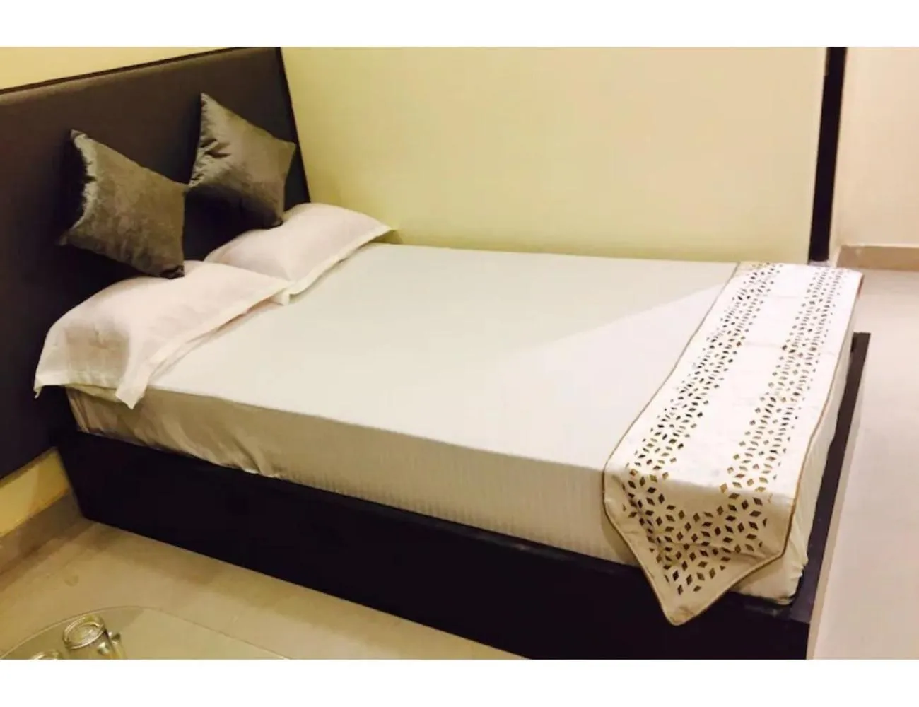 Bed in Hotel Maple Inn, Patna