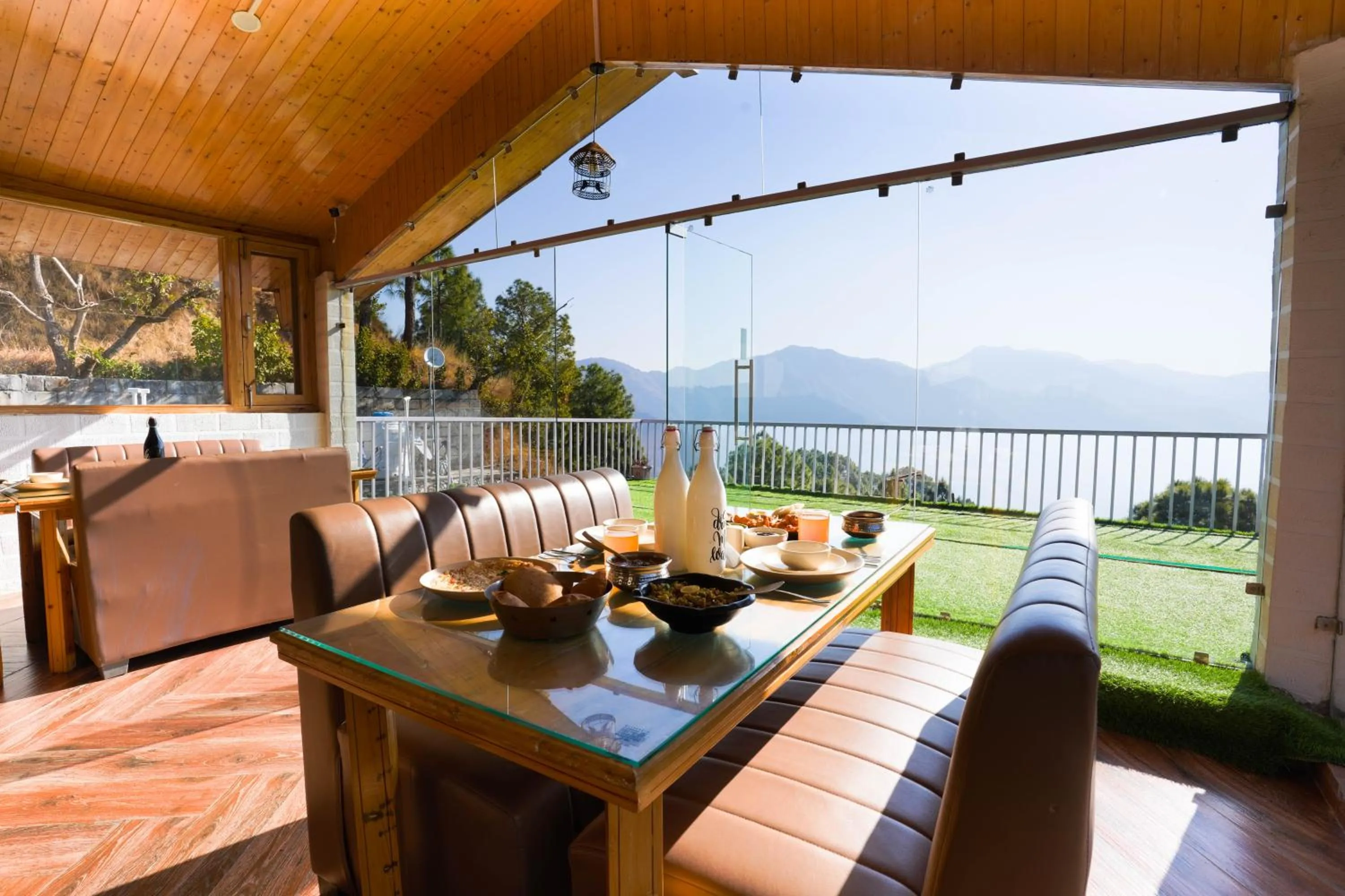 Restaurant/places to eat in Hamilton palace