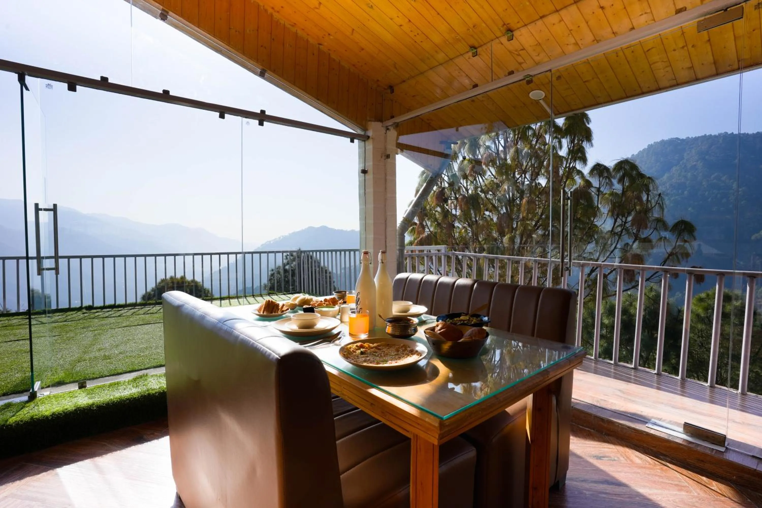 Restaurant/places to eat in Hamilton palace