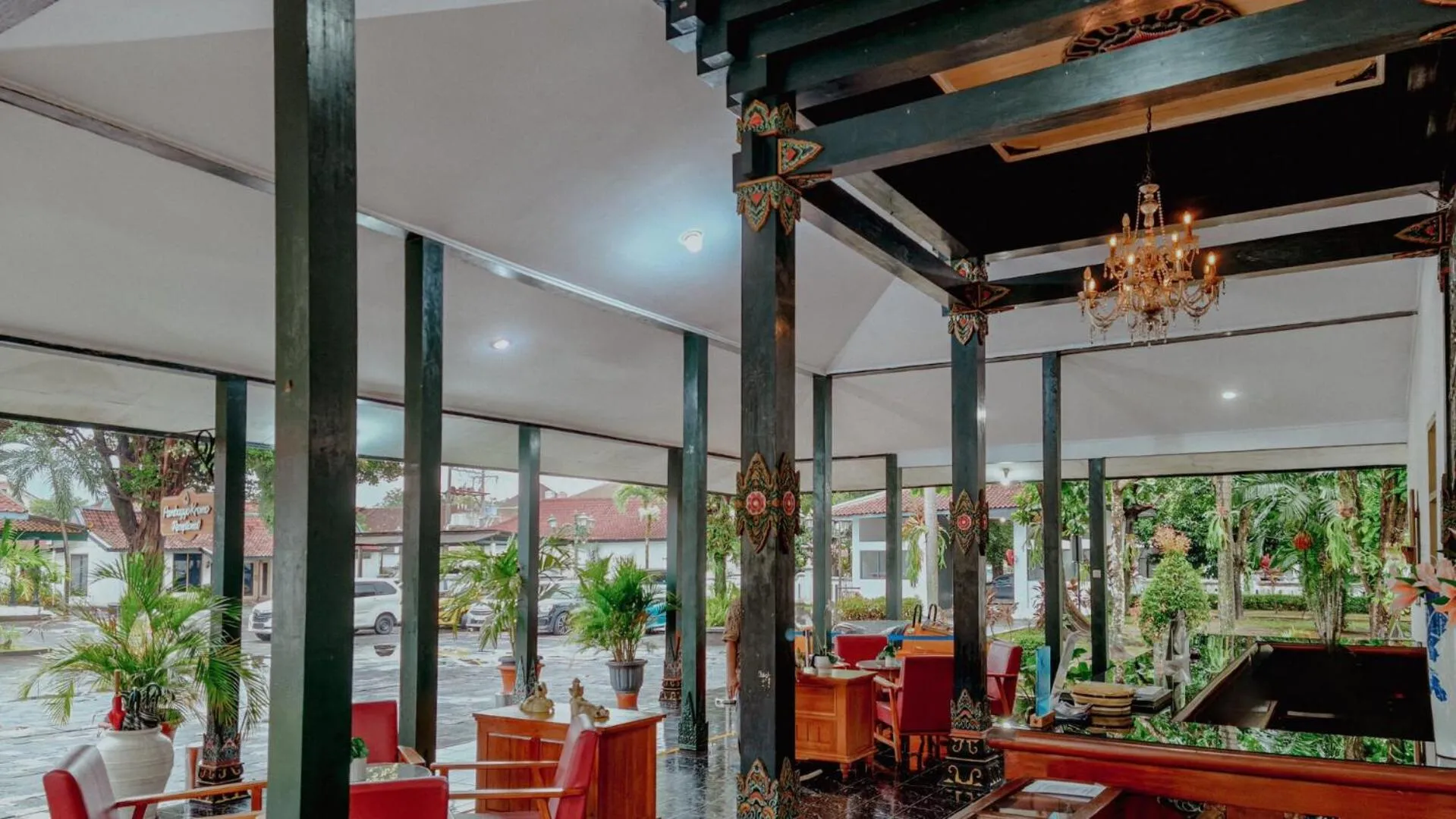 Lobby or reception in Royal Brongto Hotel