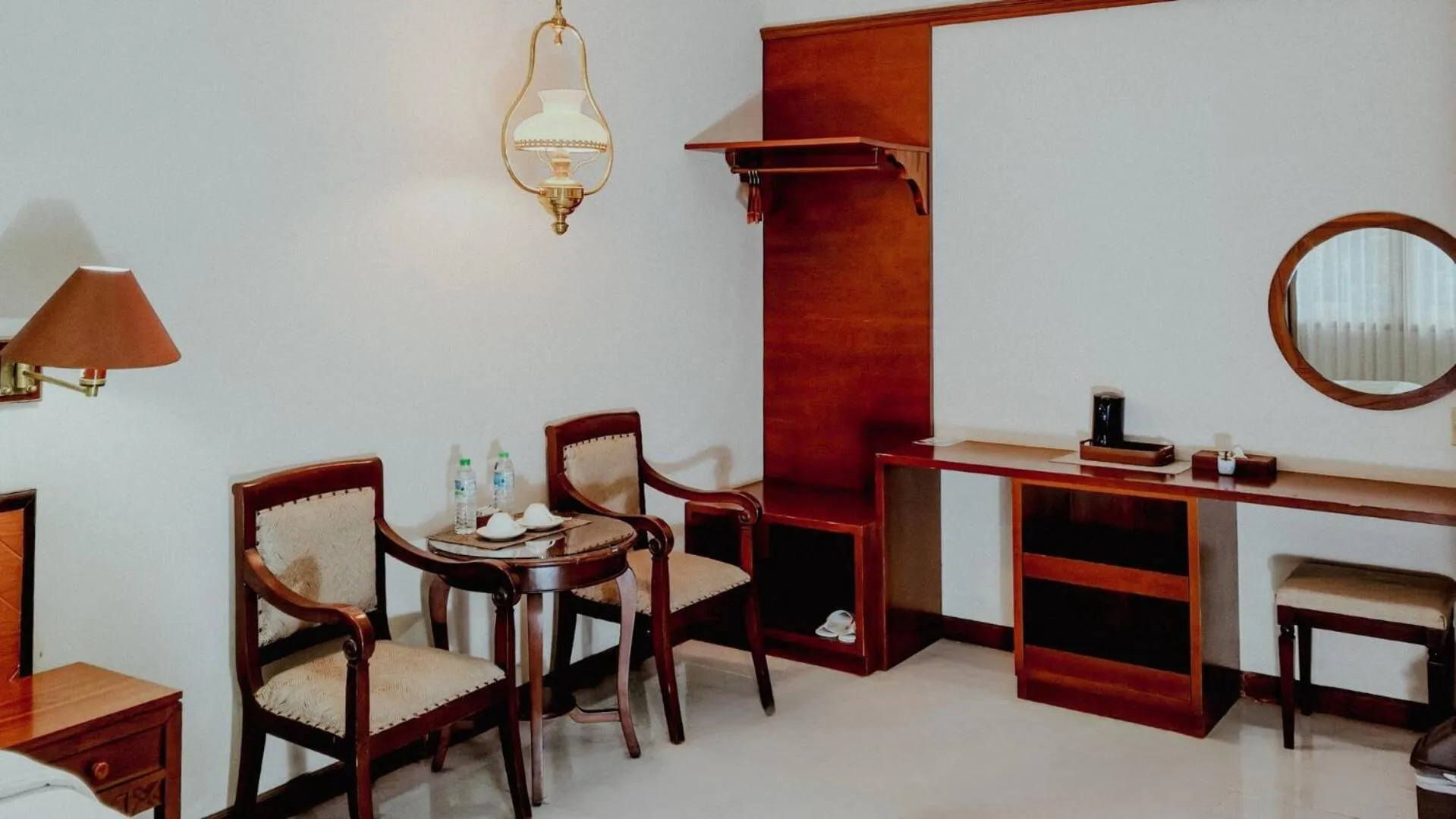 Living room in Royal Brongto Hotel