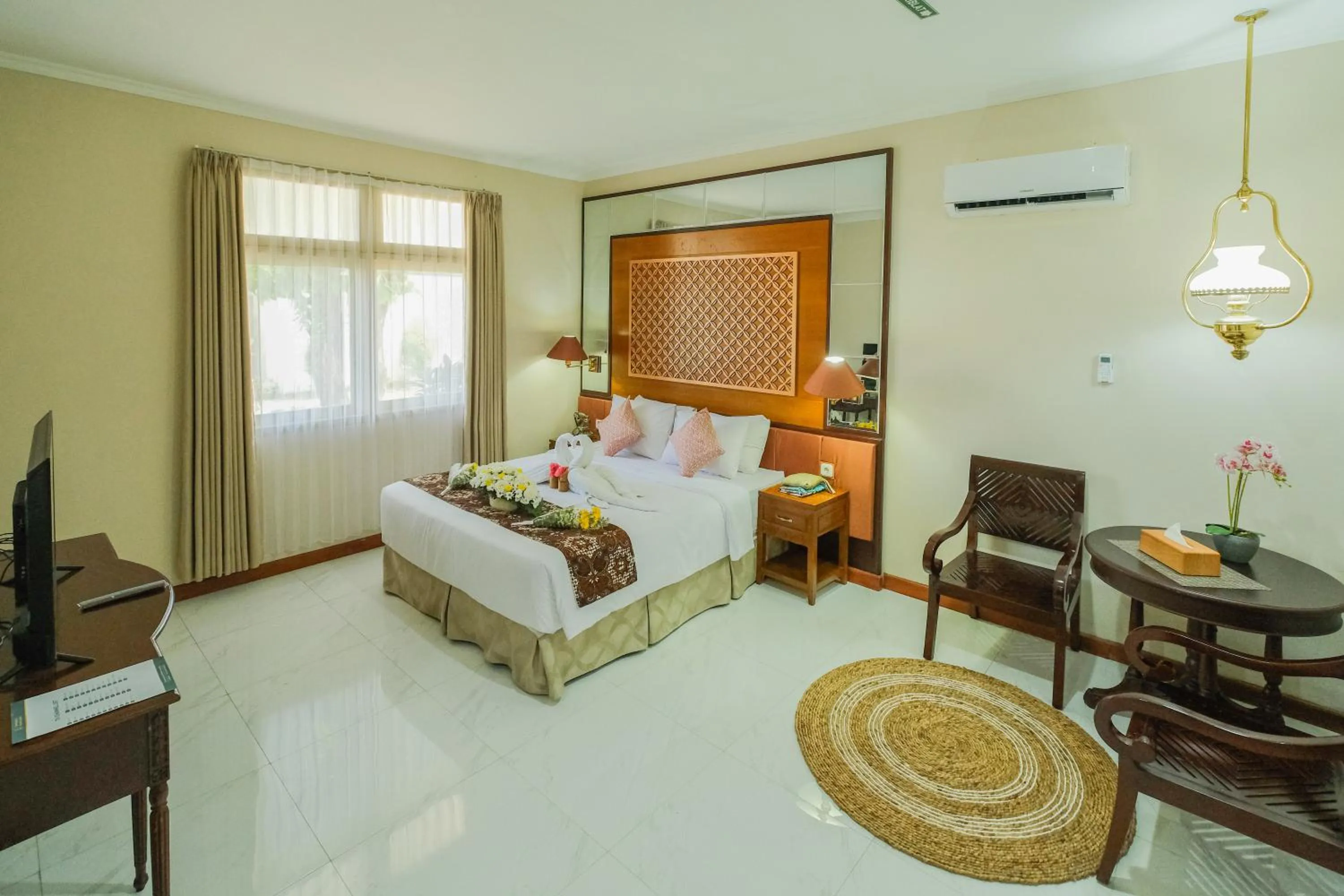 Bed in Royal Brongto Hotel