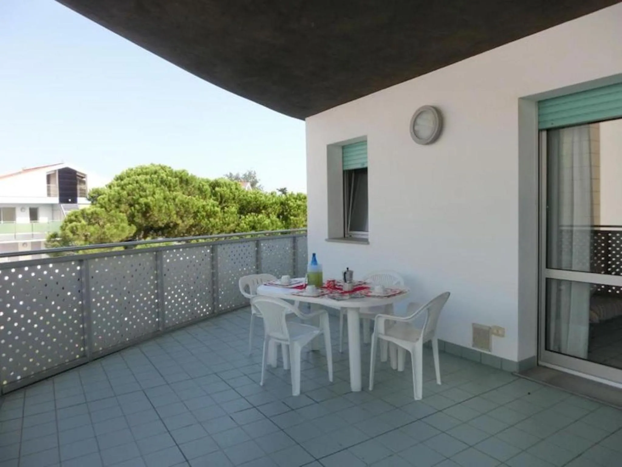 Balcony/Terrace in Cozy apartment 200mt from the beach