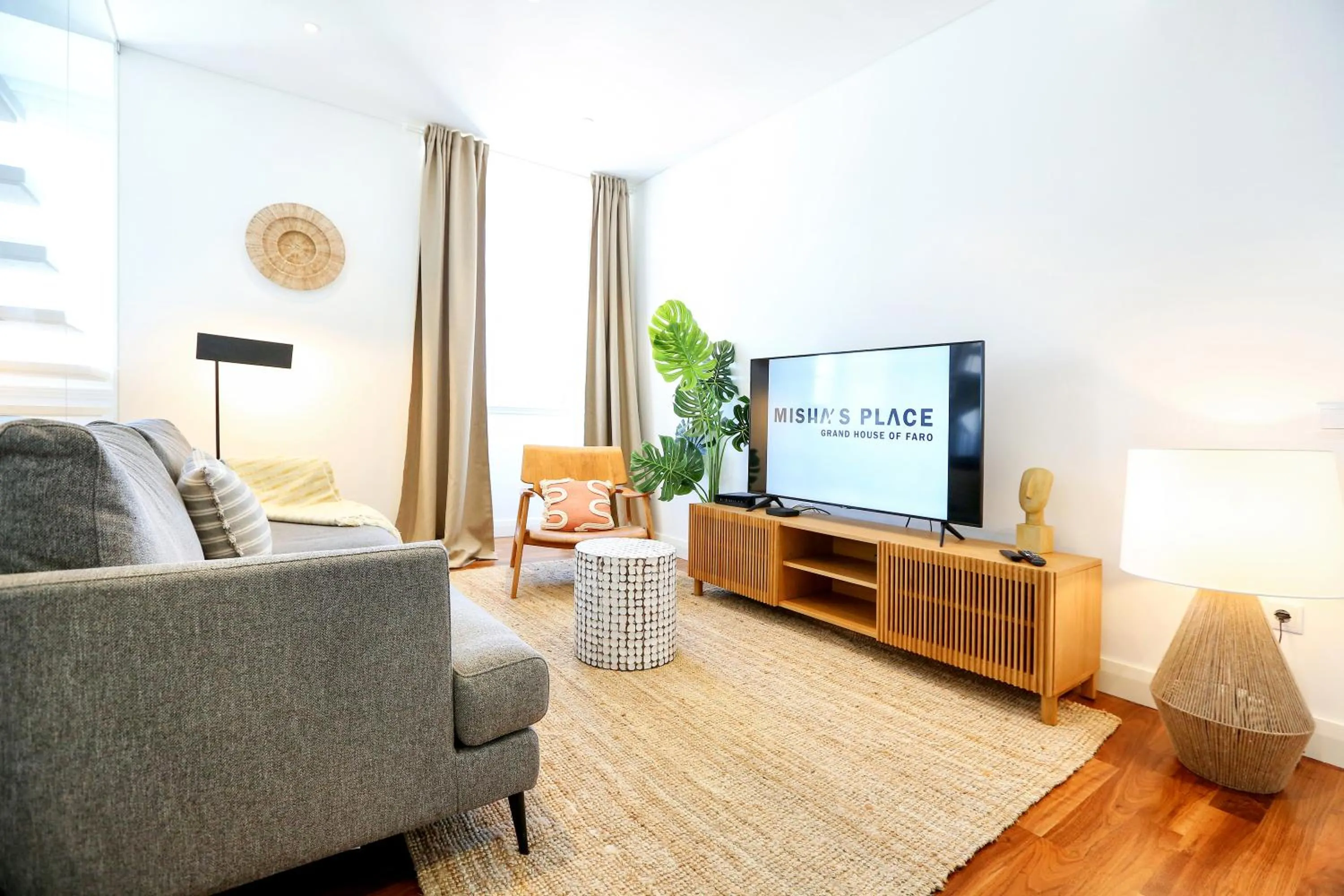 Zen & Tan Apartment