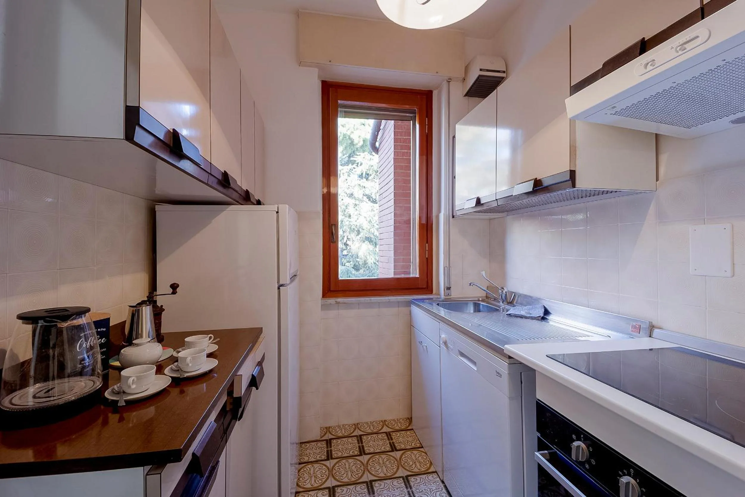 GuestHost - Portosole Attic - with Terrace and Private Parking
