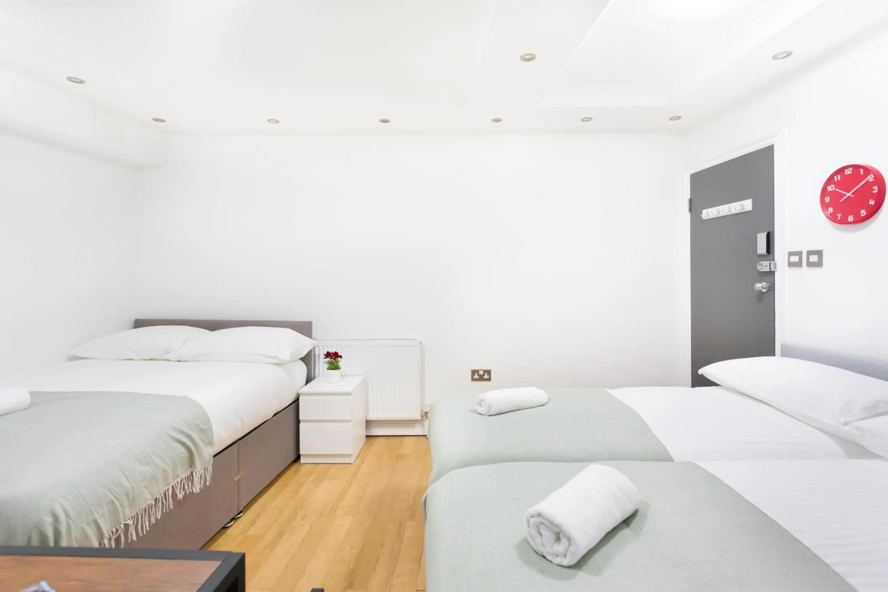 Bedroom, Bed in Studio9 Rooms - Next to Emirates Stadium - Budget Rooms with Shared Bathroom