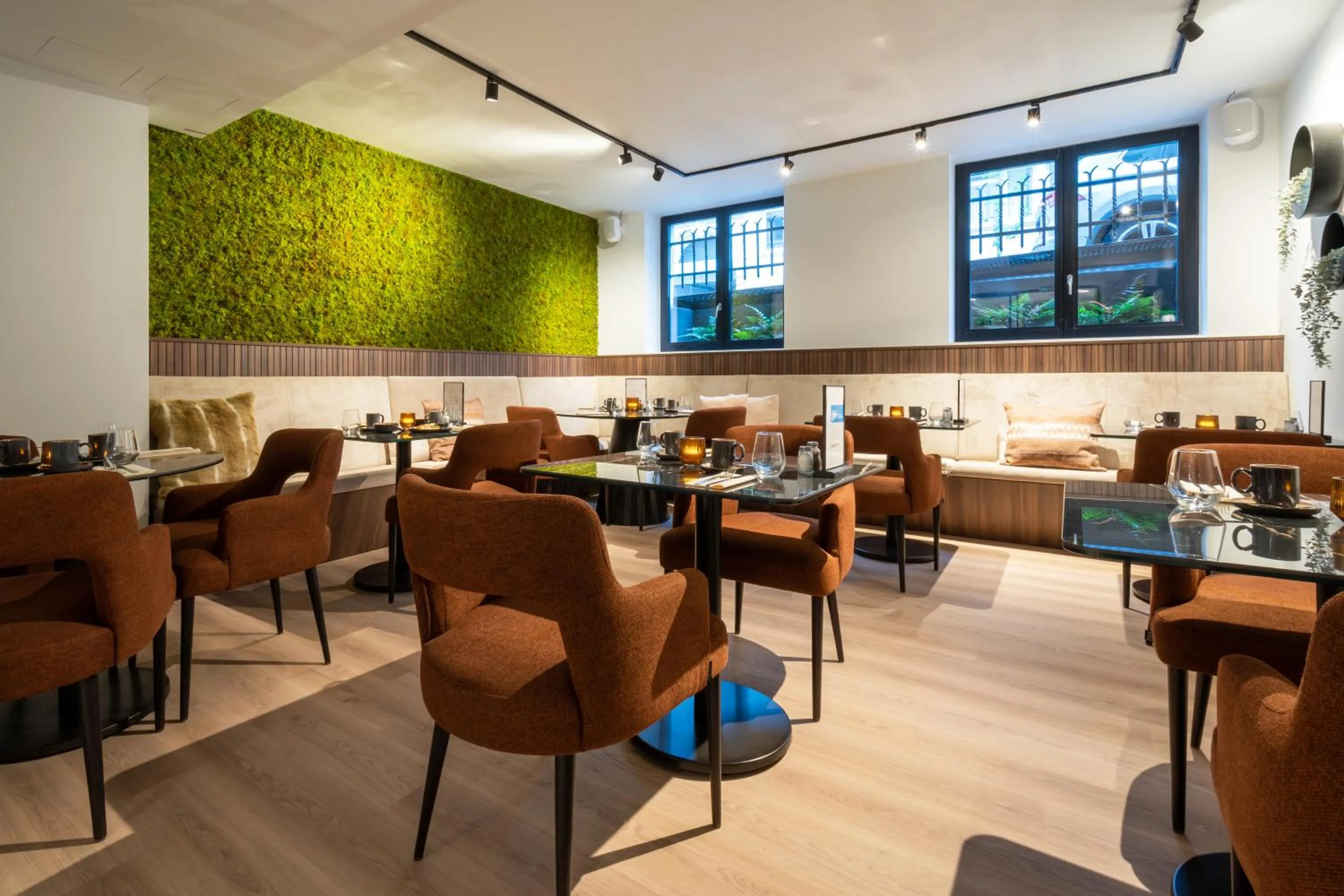 Buffet breakfast in ONE TWO FOUR - Hotel & Spa