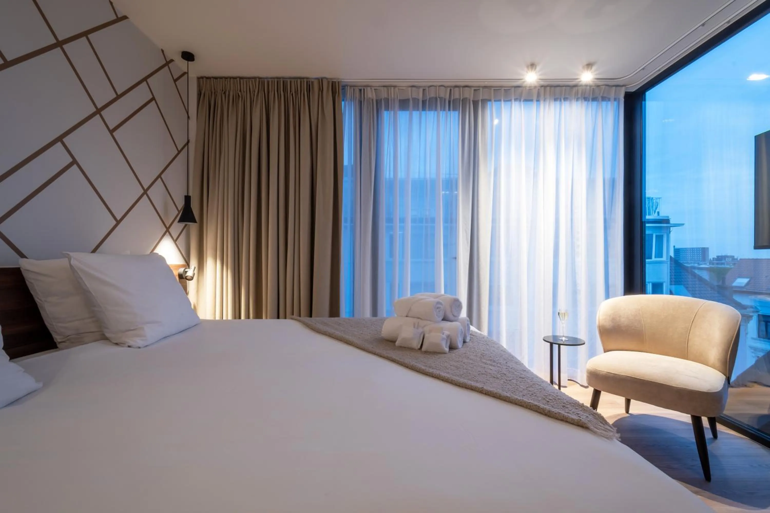 Bed in ONE TWO FOUR - Hotel & Spa