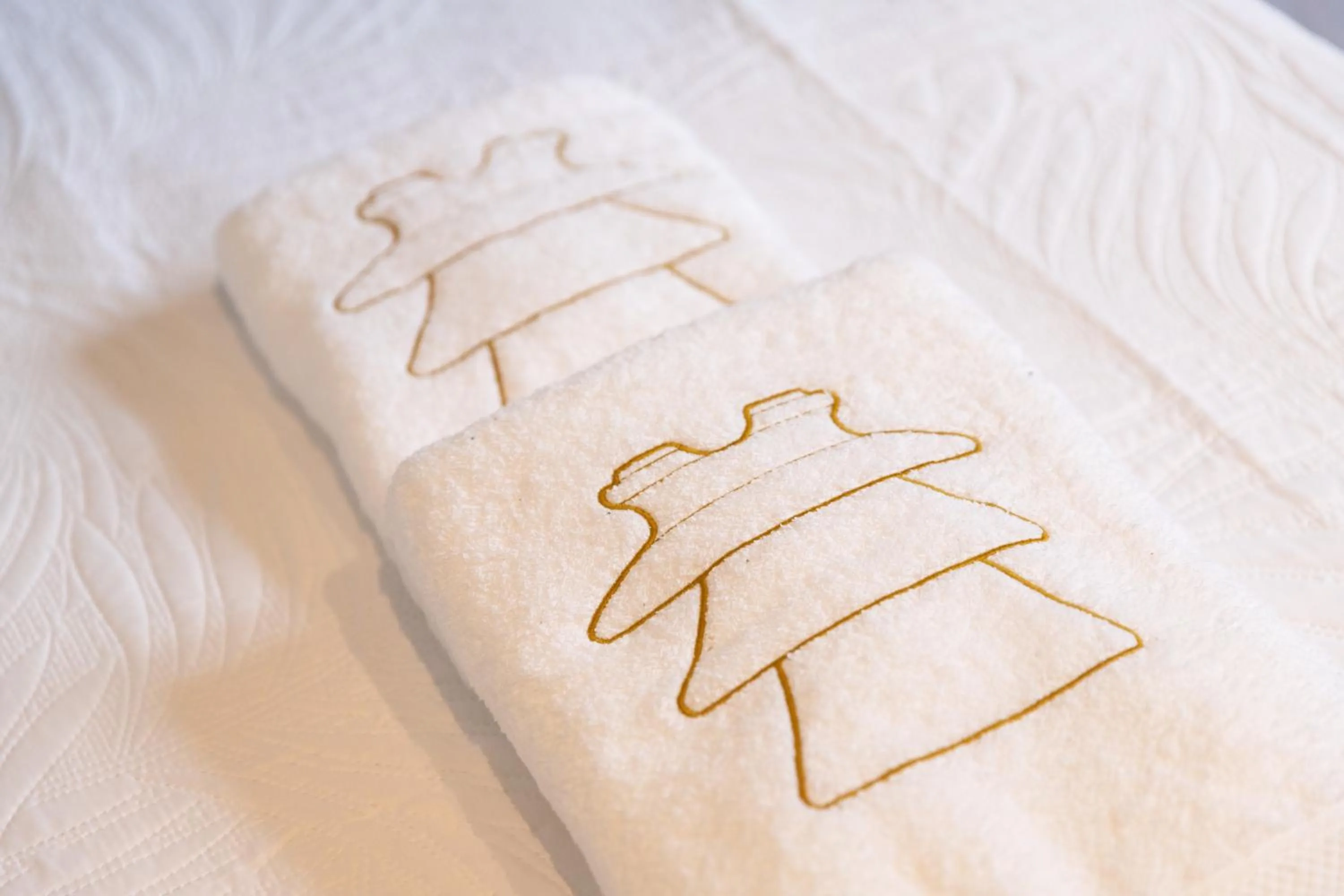 towels, Bed in Hotel Casa da Luz