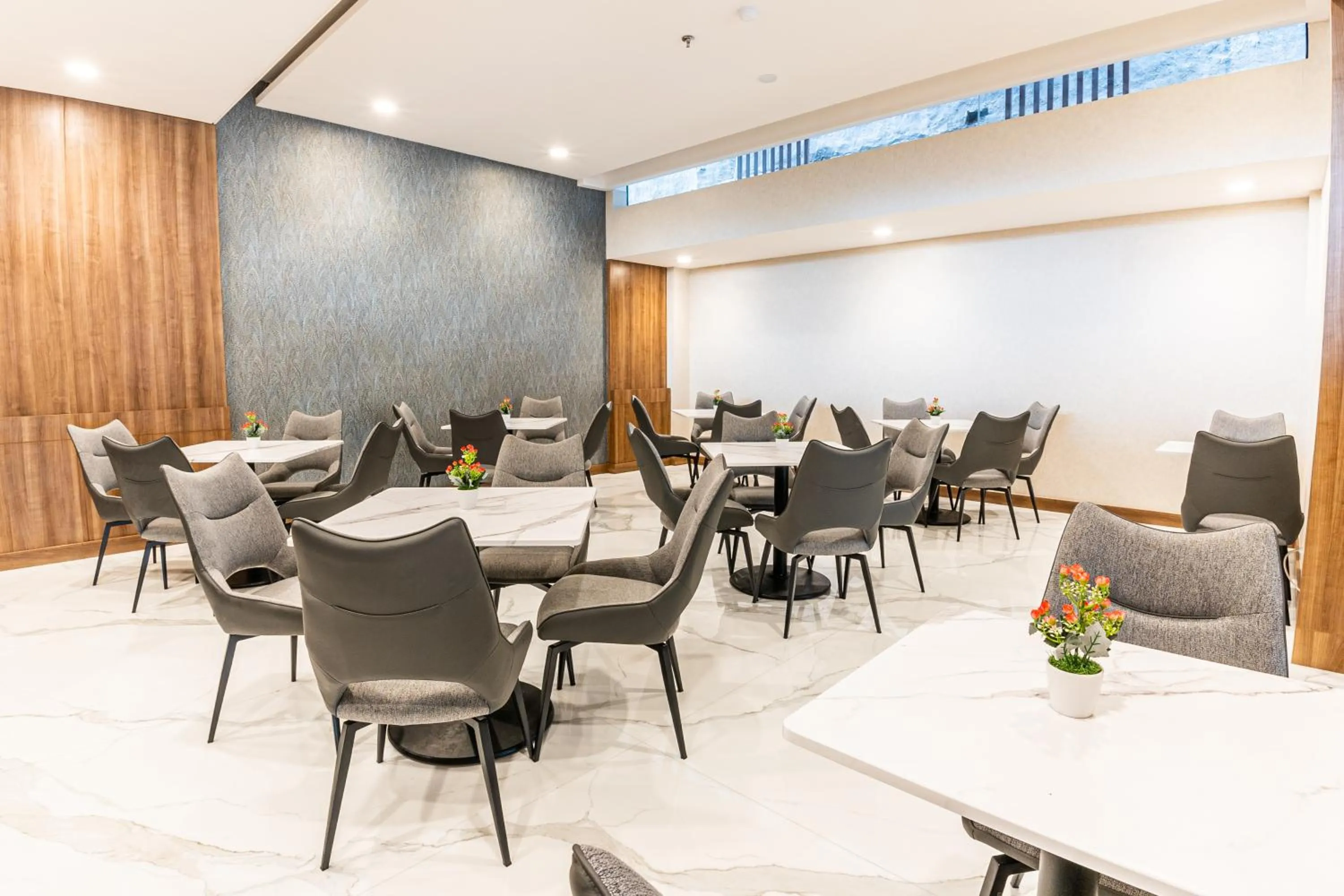 Restaurant/places to eat in KIYANA HOTEL SEMARANG