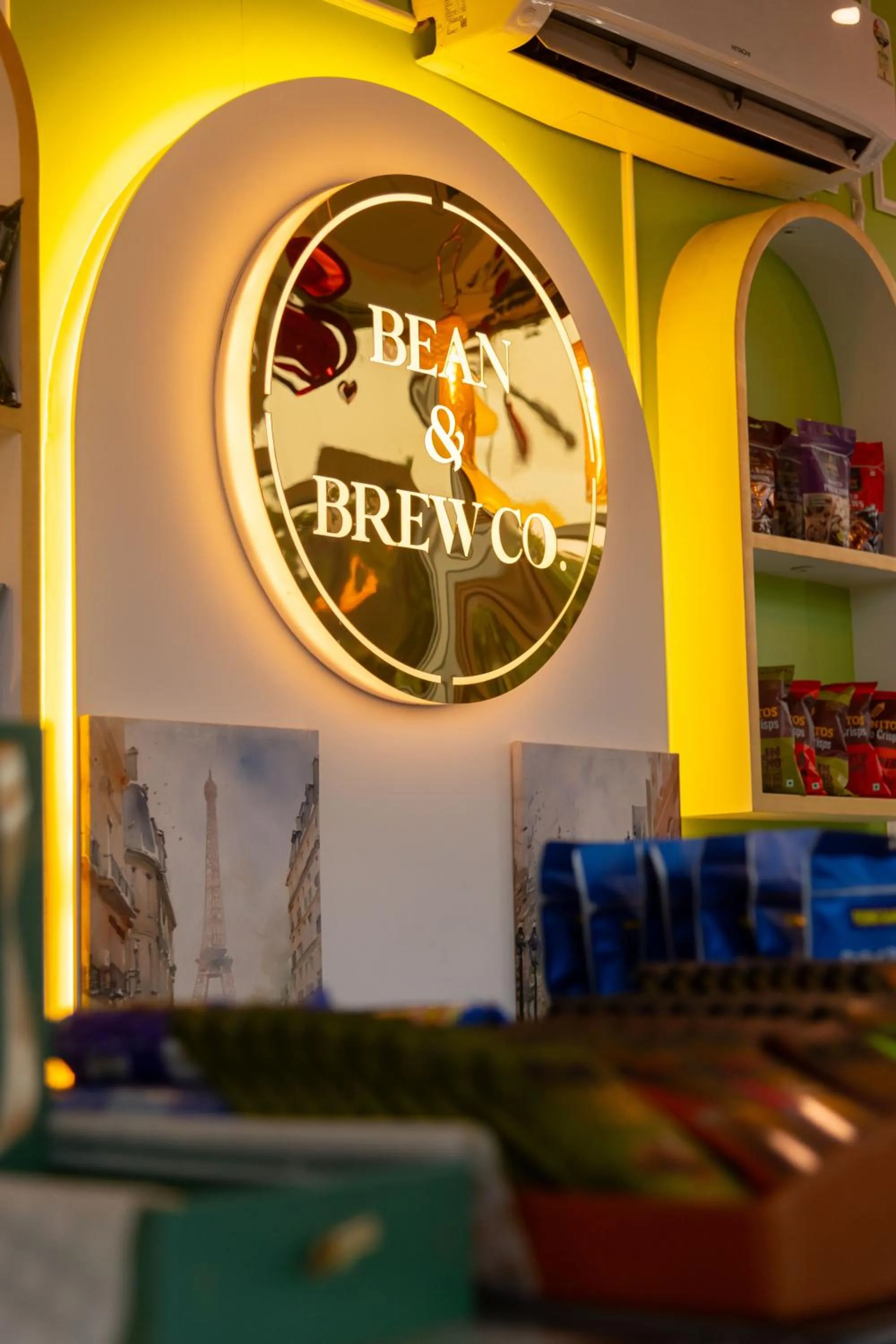 Restaurant/places to eat in ExpoInn Suites and Convention