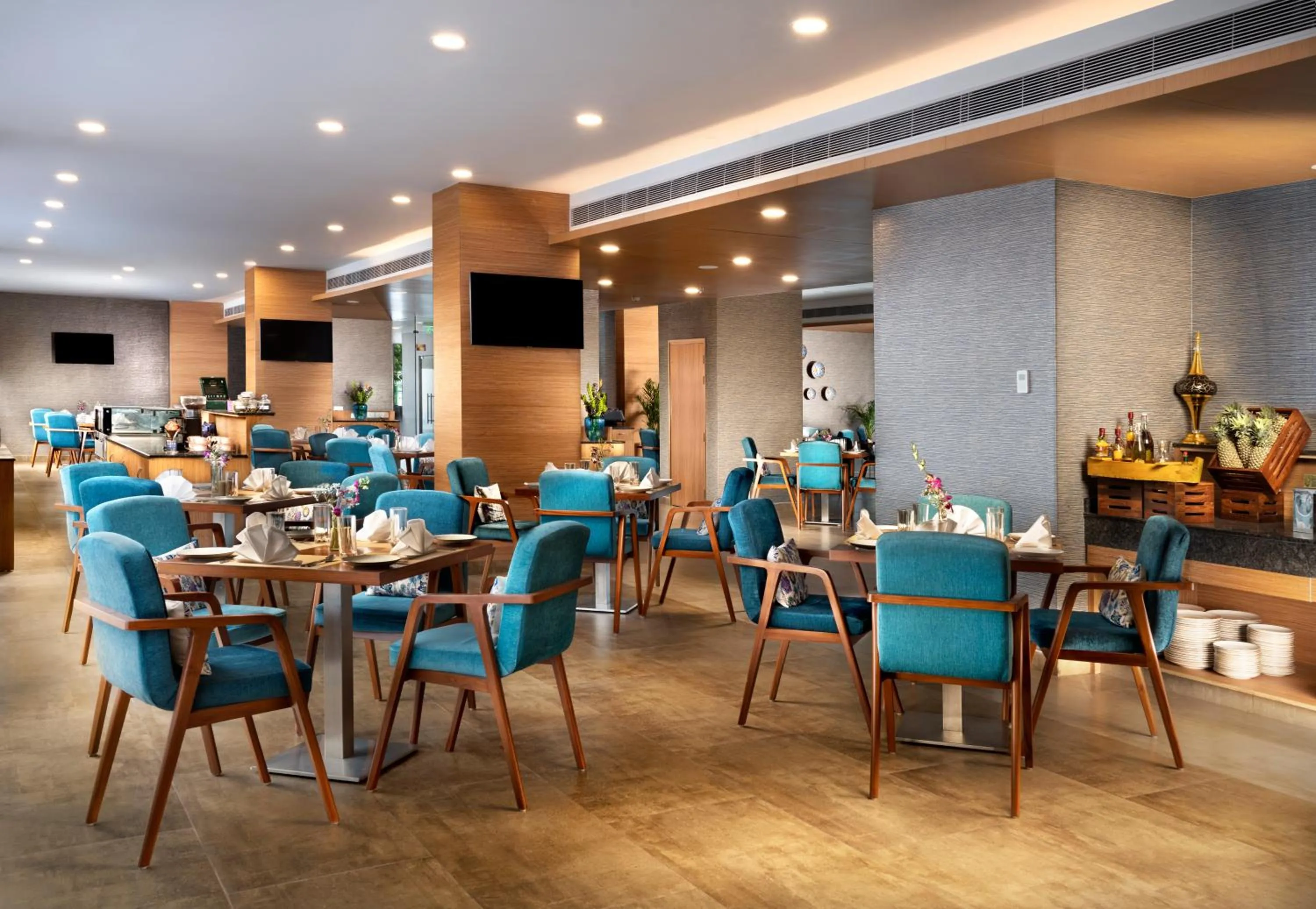 Restaurant/places to eat in ExpoInn Suites and Convention