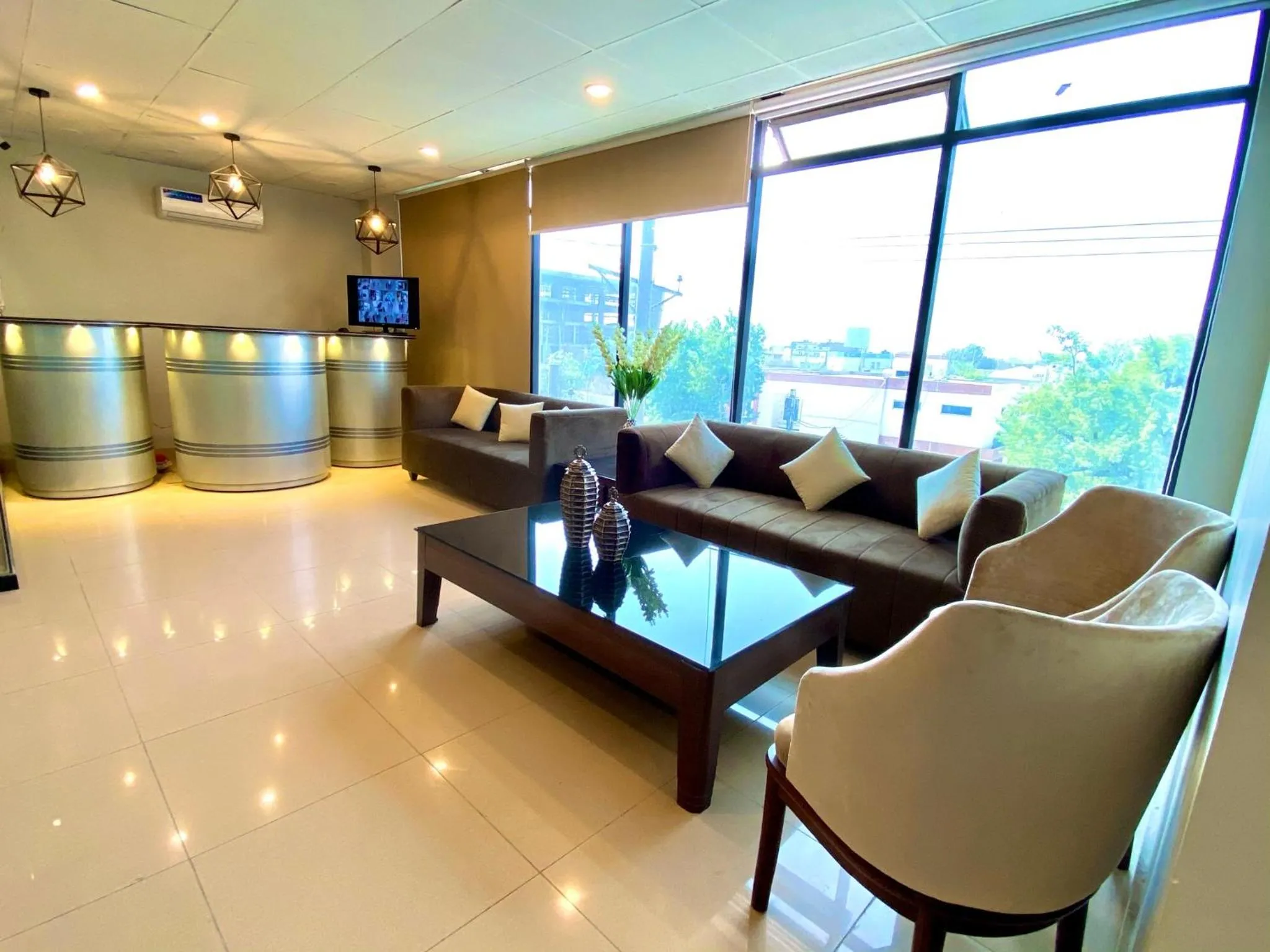 Grand Luxury Hotel Multan