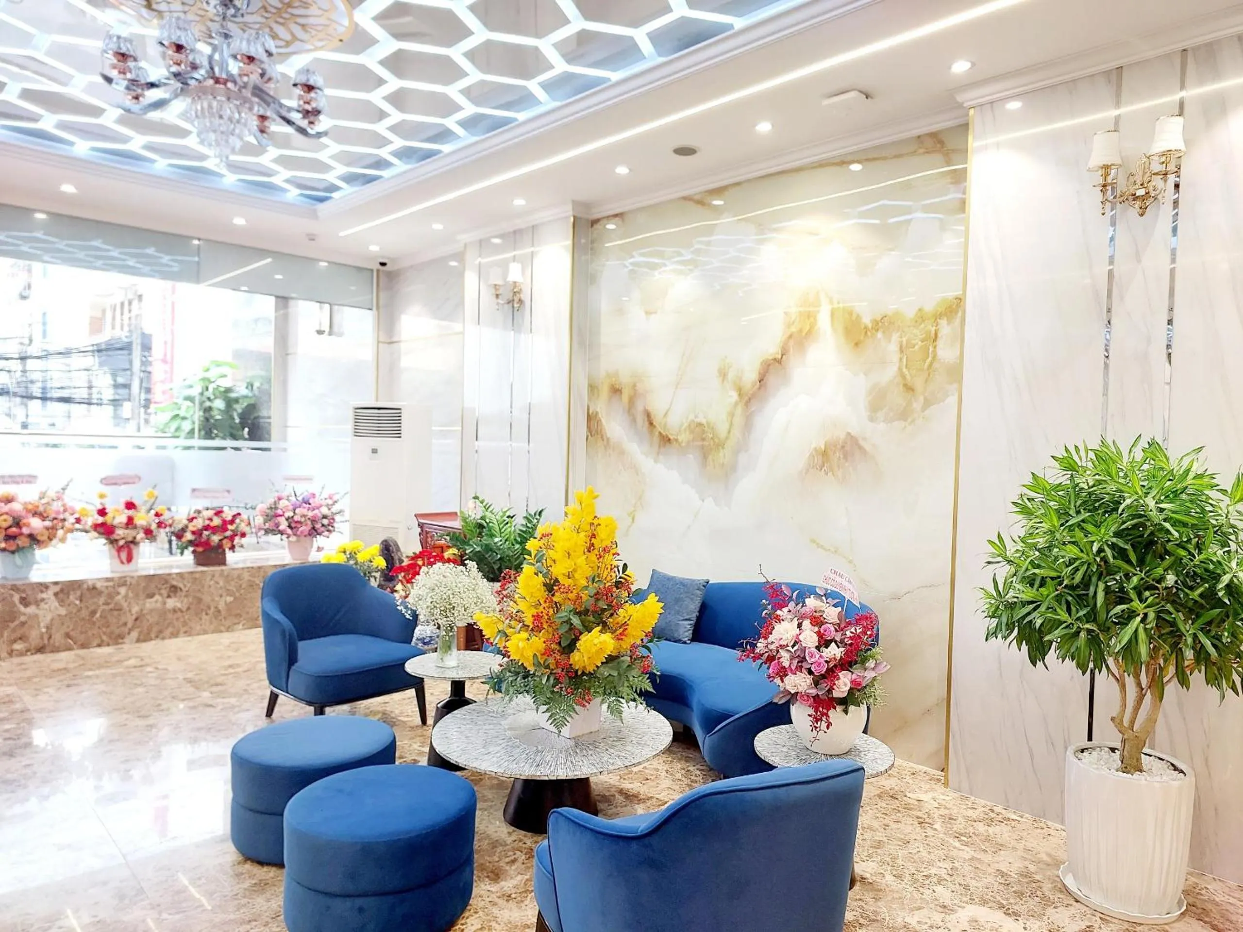 Seating area in Moonlight Nha Trang Hotel