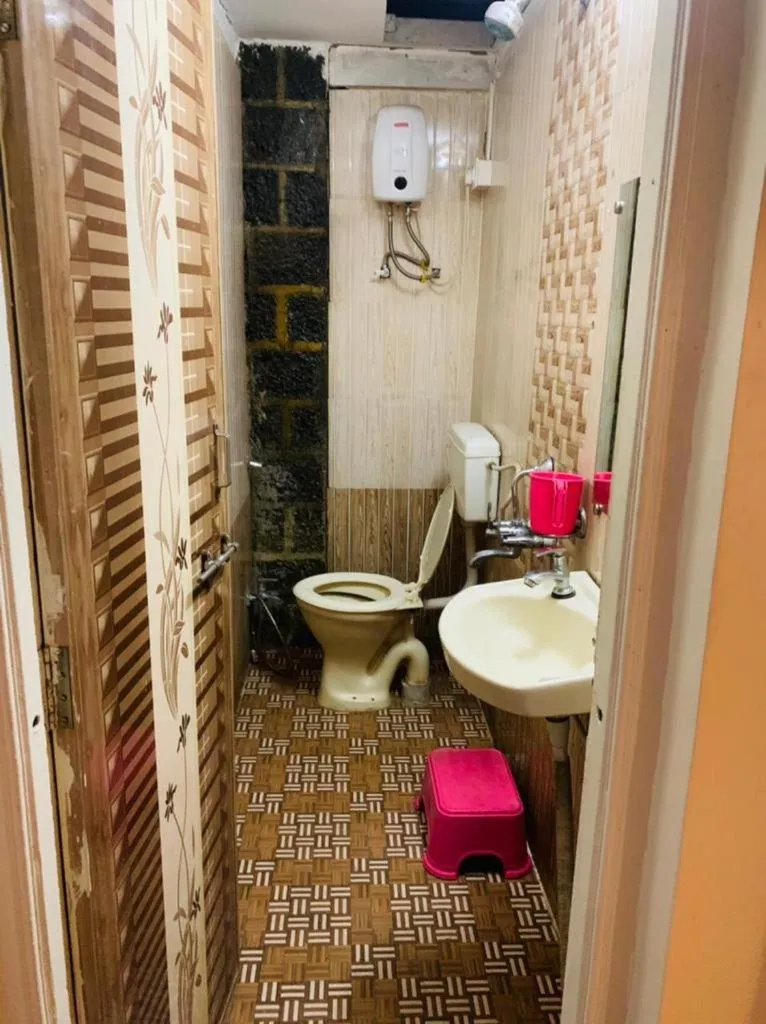 Bathroom in Hotel Rukmini, kolhapur