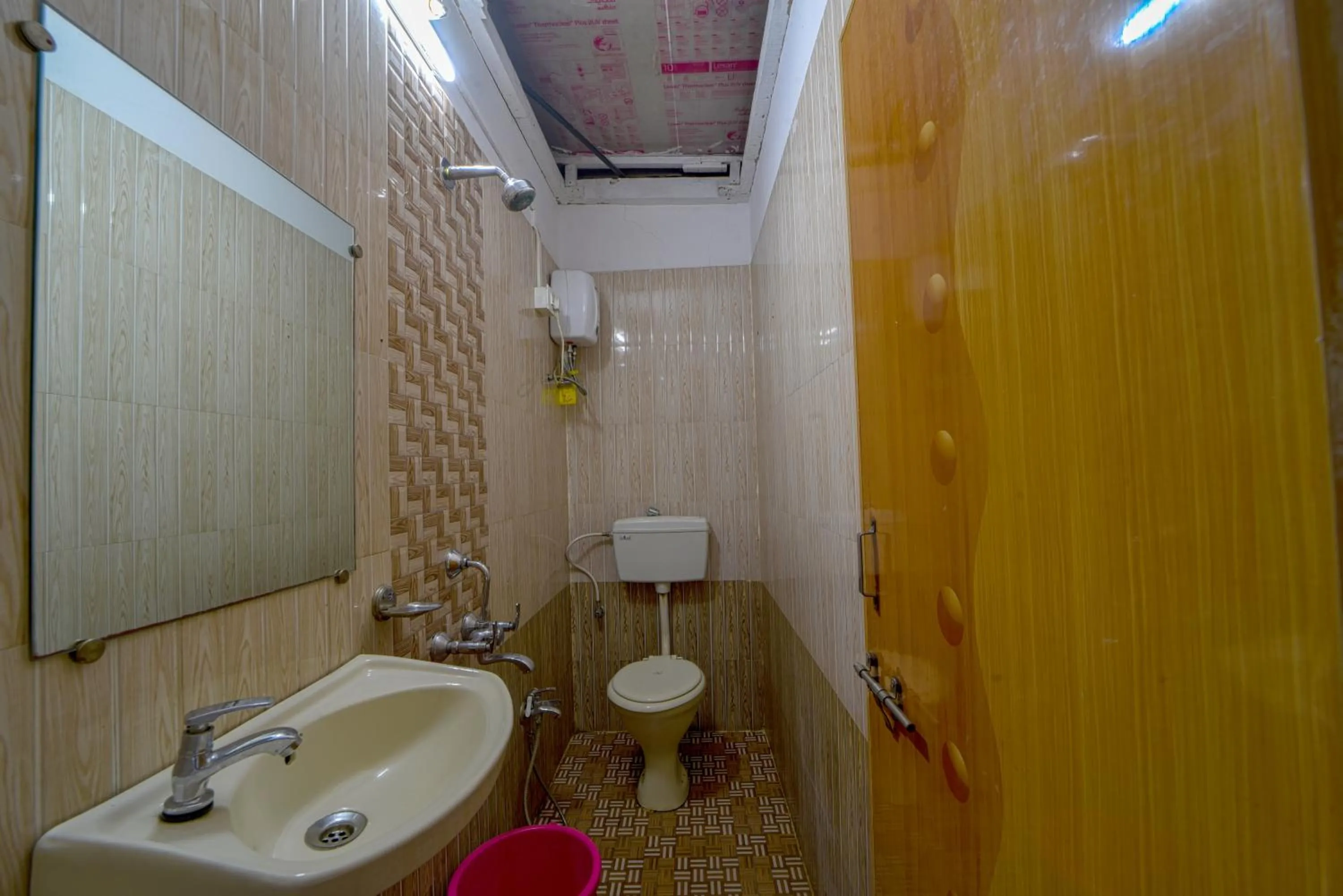 Bathroom in Hotel Rukmini, kolhapur