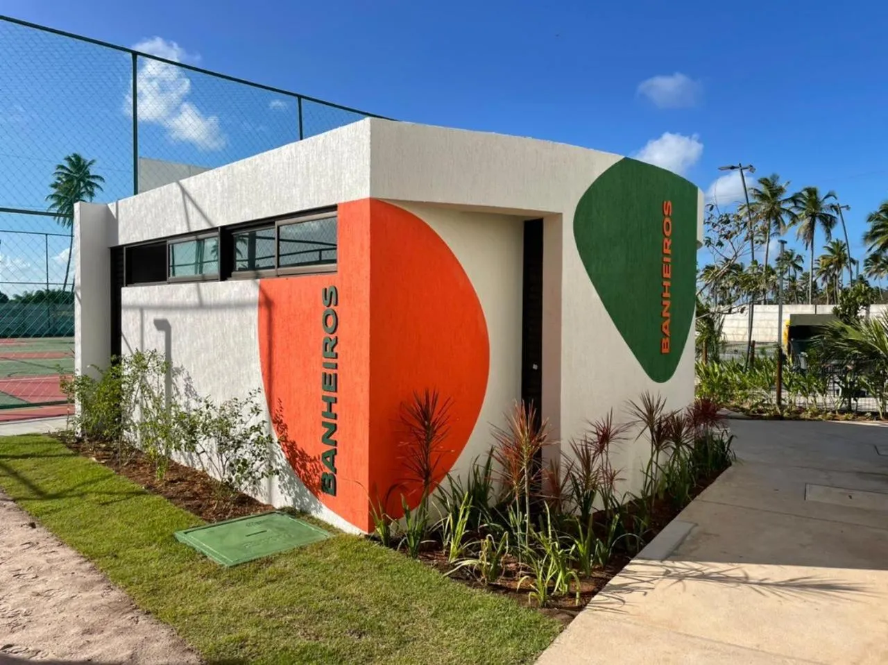 Property building in Porto Beach Resort - Mana Beach Experience